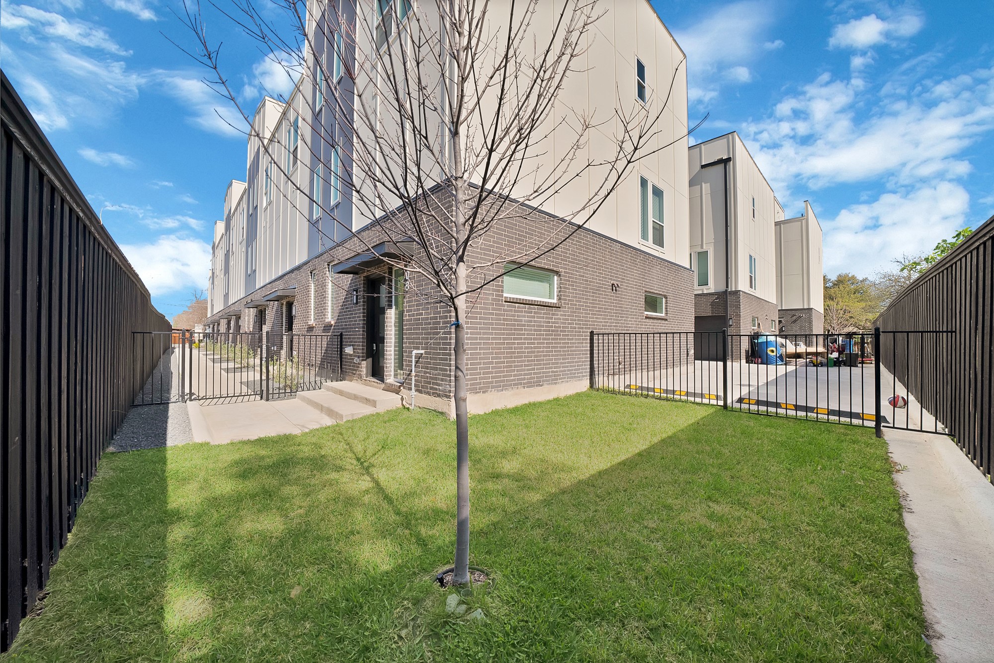 7207 Mohawk Drive Dallas TX 75235