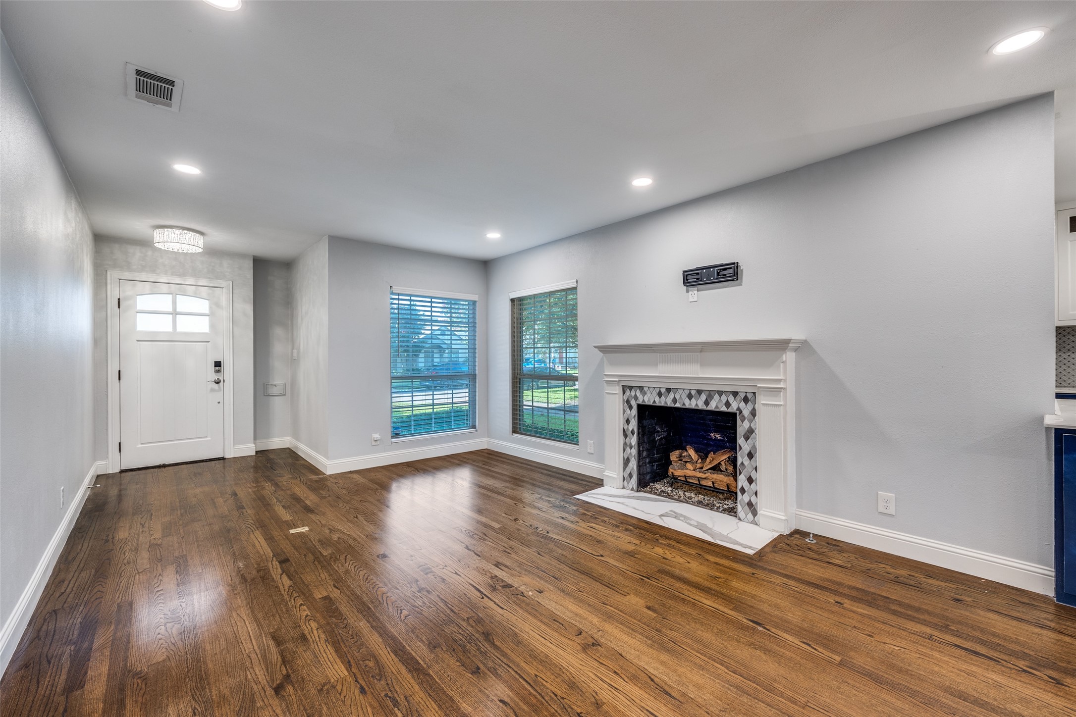 6149 Kenwood Avenue Dallas TX 75214