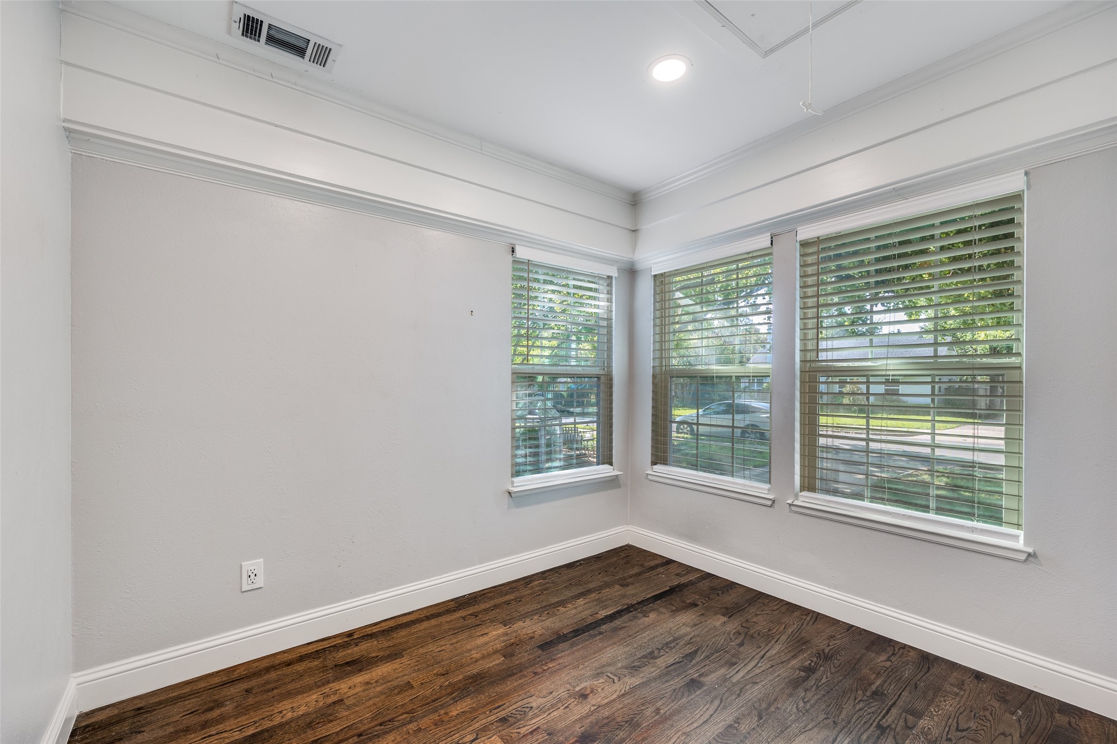 6149 Kenwood Avenue Dallas TX 75214