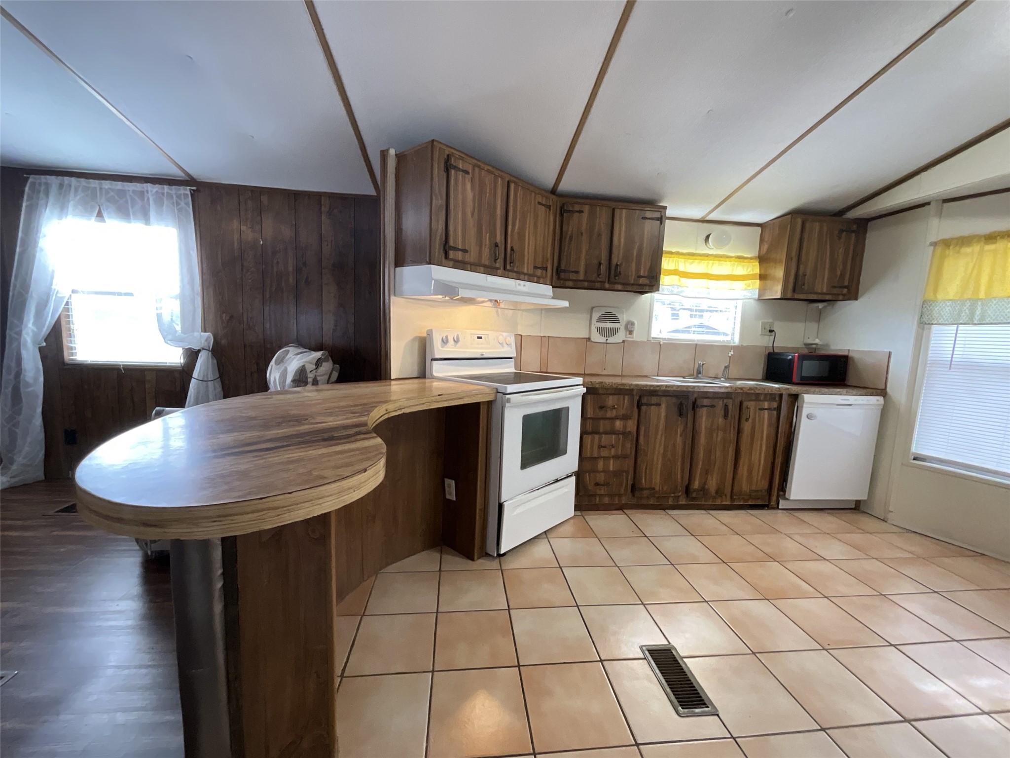 1053 Vz County Road 1927 Edgewood TX 75117