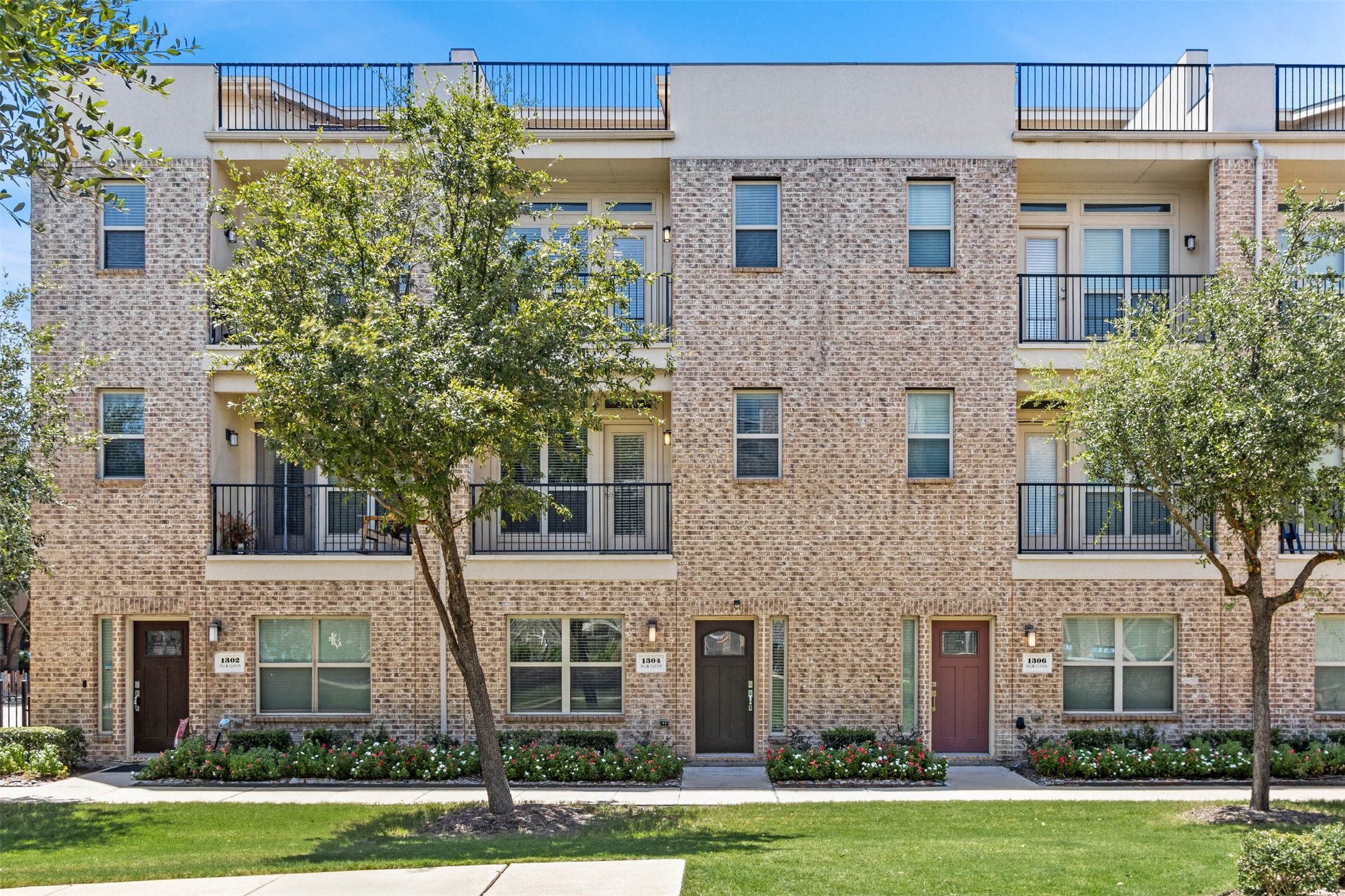1304 Palm Canyon Drive Dallas TX 75204