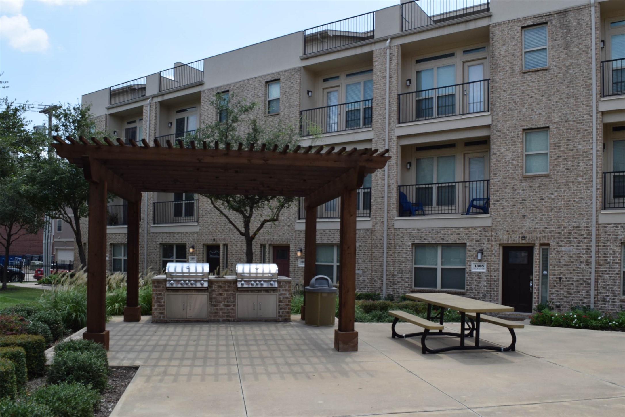 1304 Palm Canyon Drive Dallas TX 75204