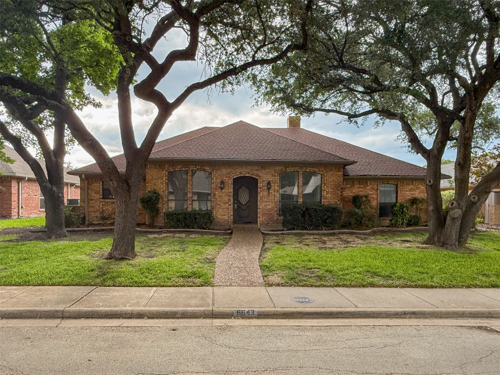 6643 Garlinghouse Lane Dallas TX 75252