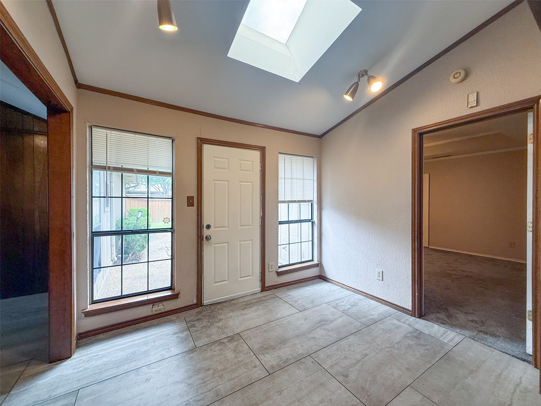 6643 Garlinghouse Lane Dallas TX 75252