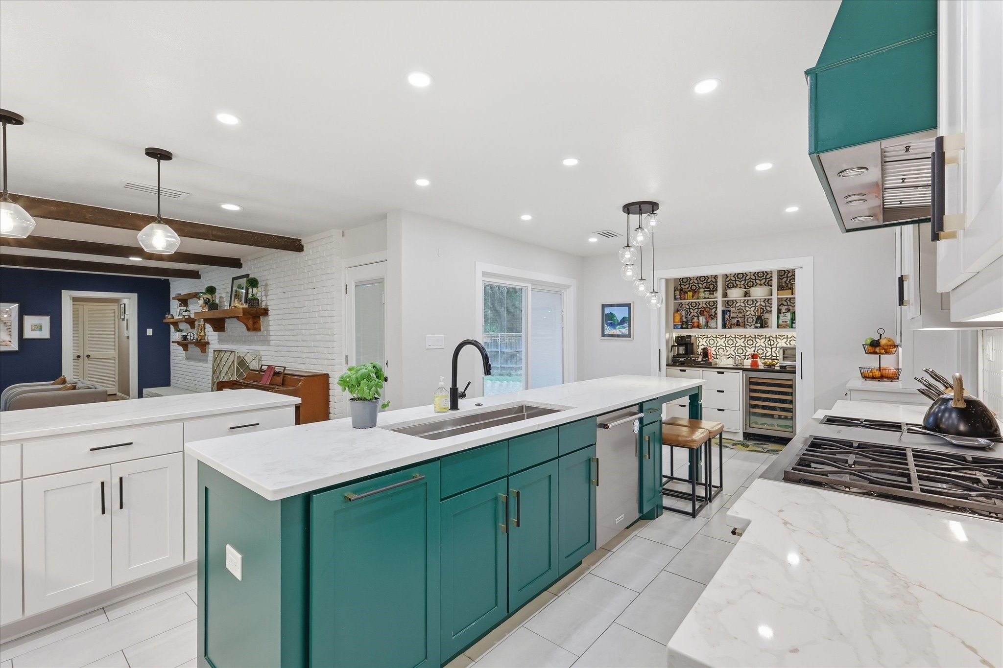 14840 Knollview Drive Dallas TX 75248