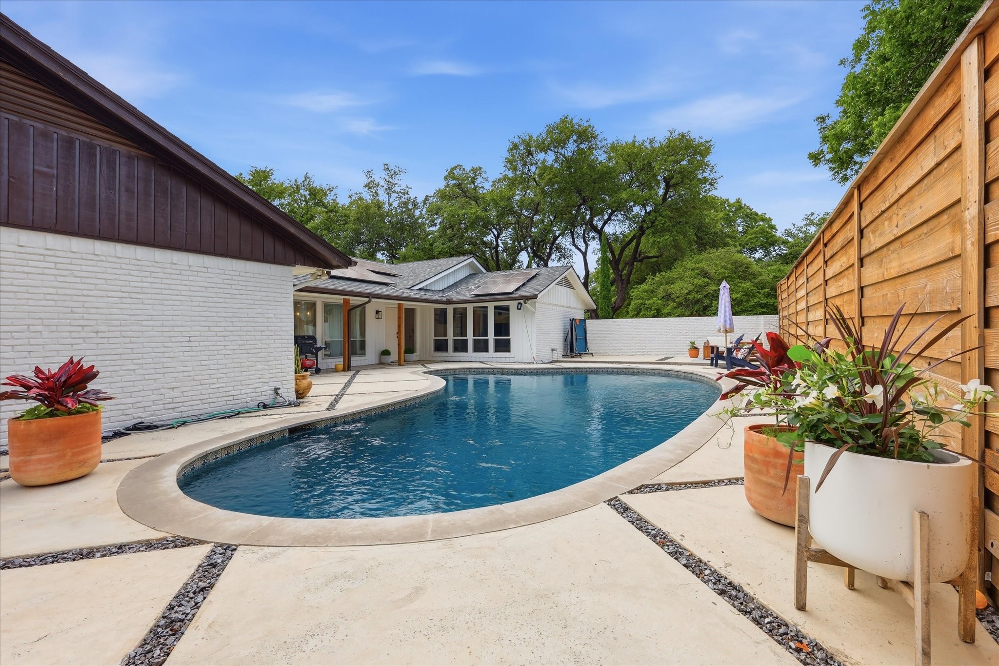 14840 Knollview Drive Dallas TX 75248