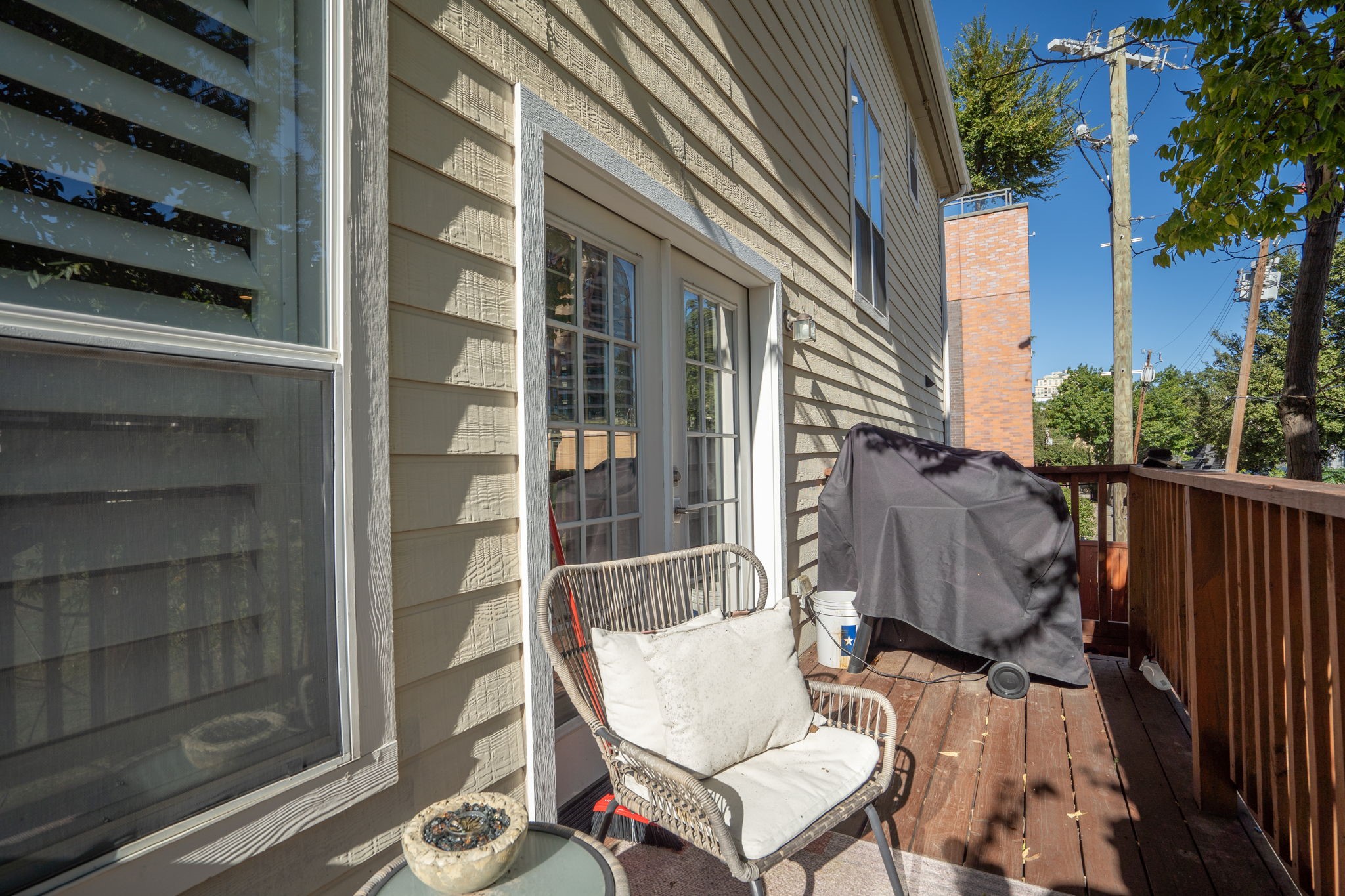 2704 Welborn Street Dallas TX 75219