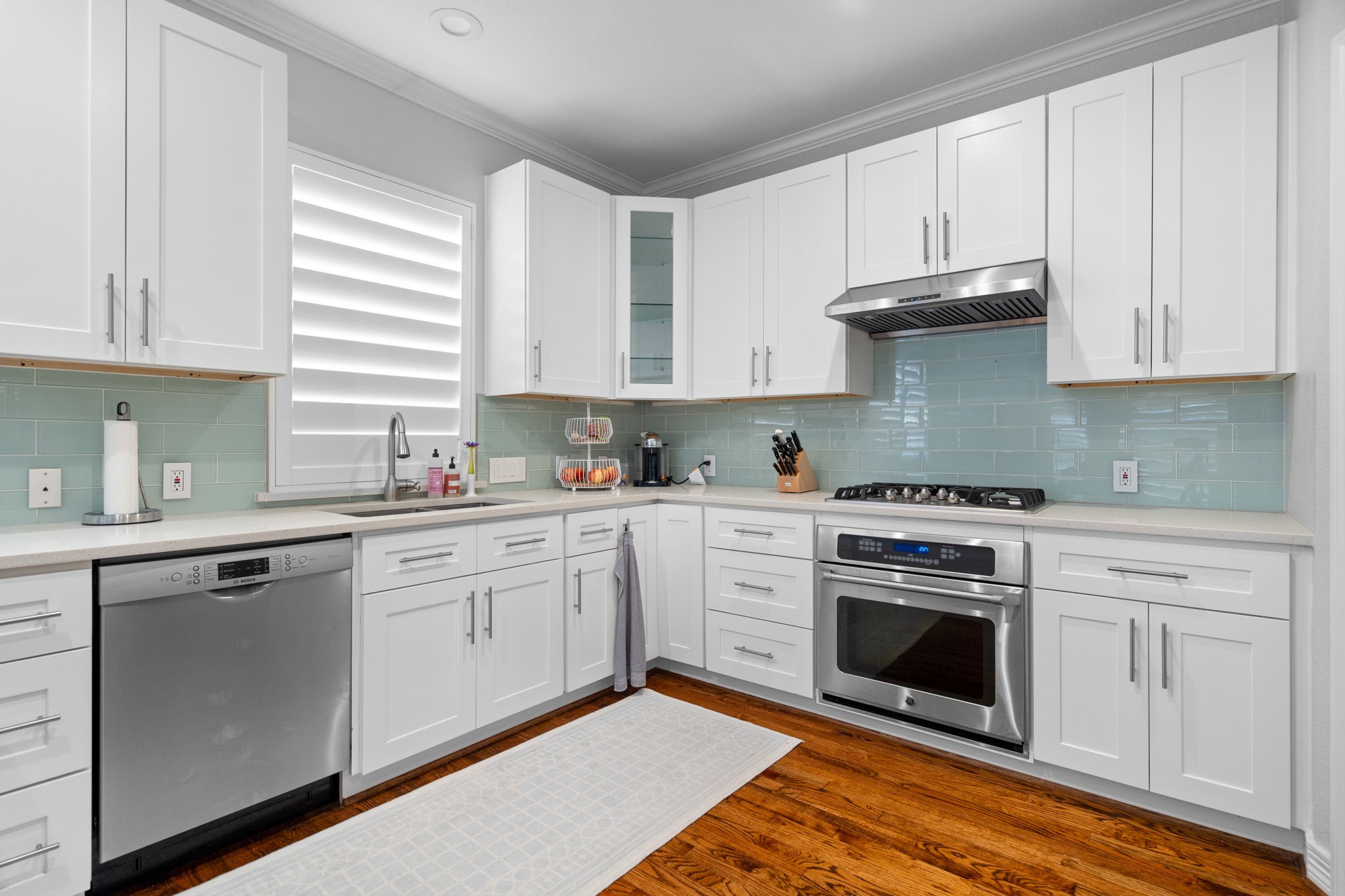 2704 Welborn Street Dallas TX 75219