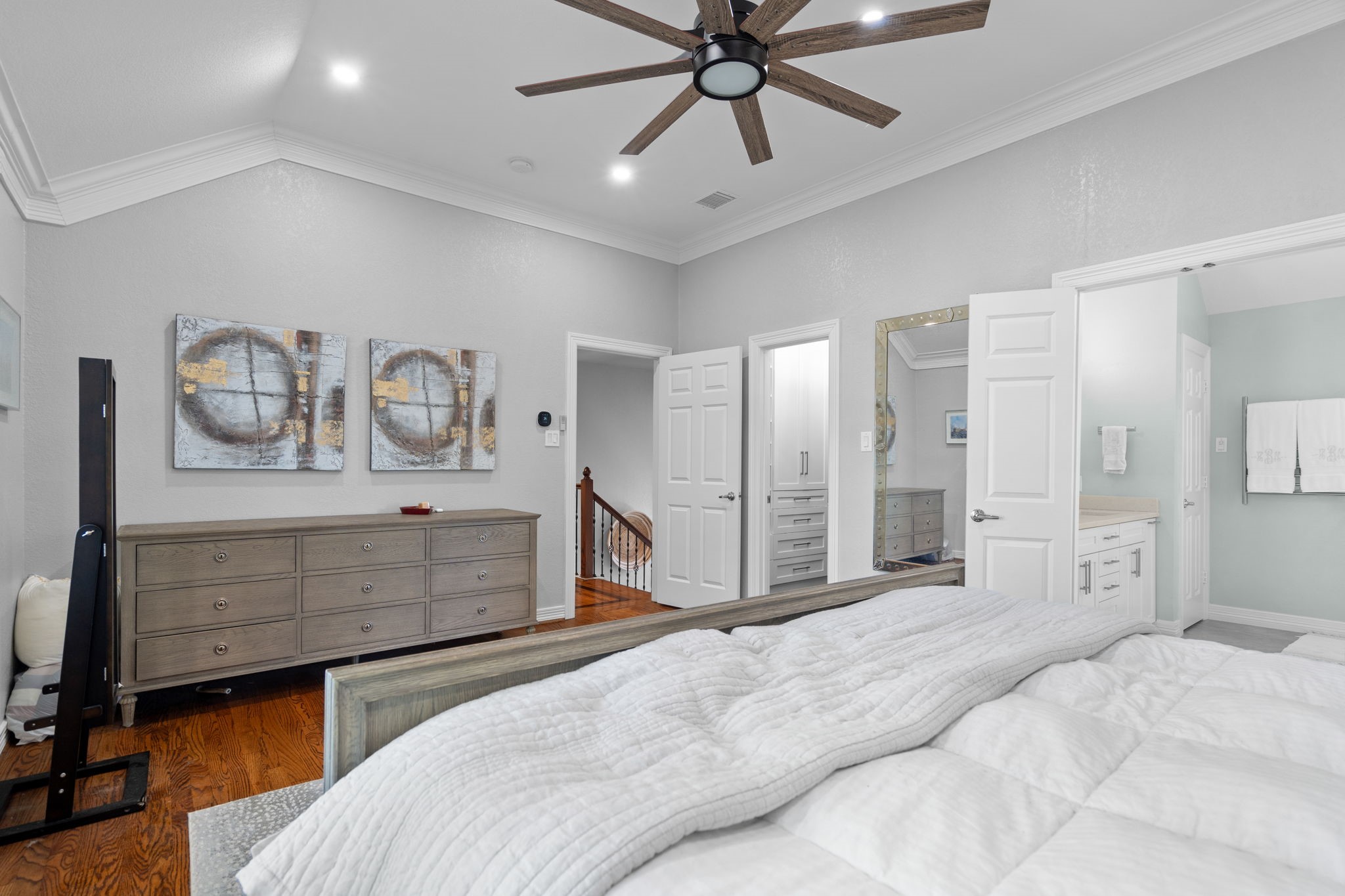 2704 Welborn Street Dallas TX 75219