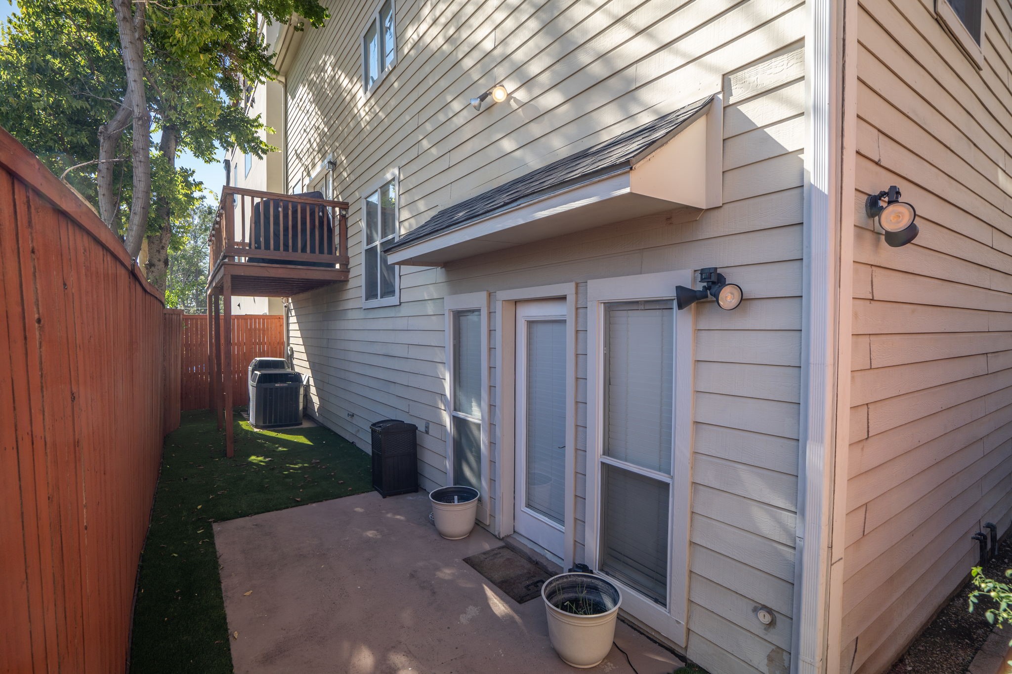 2704 Welborn Street Dallas TX 75219