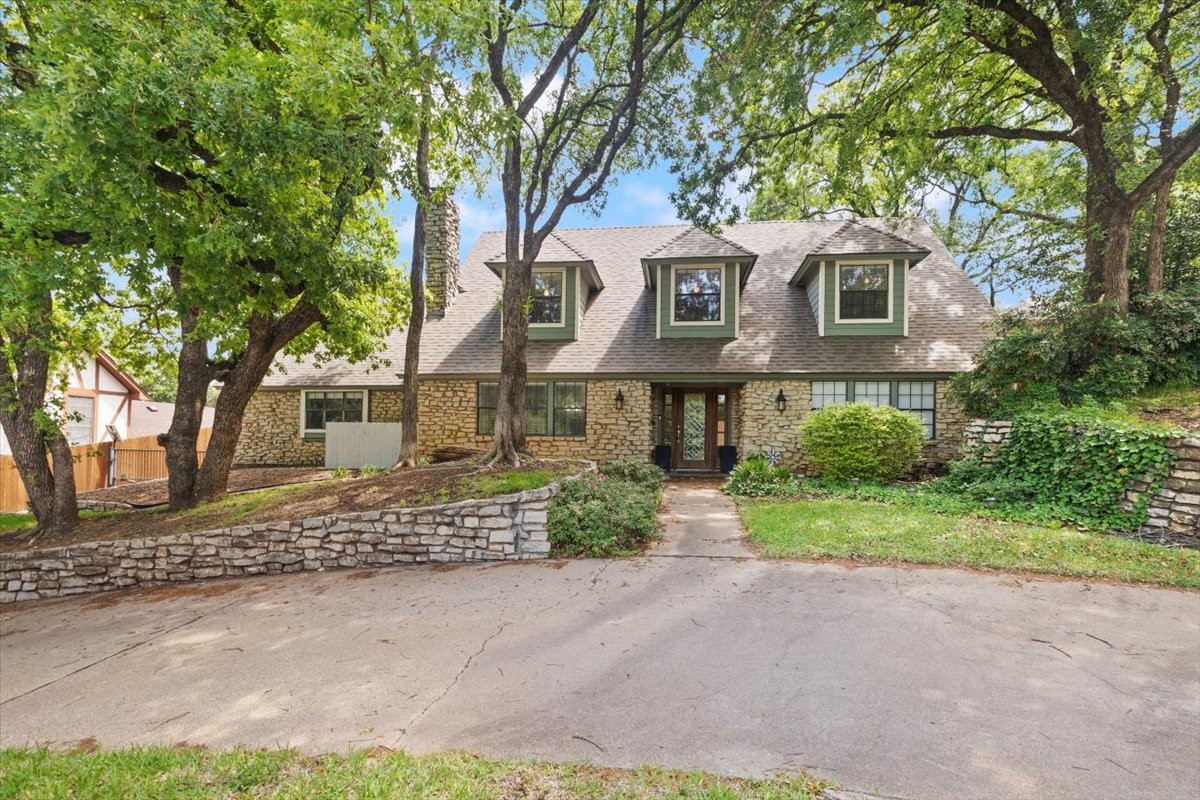 2123 Wilson Drive Arlington TX 76011
