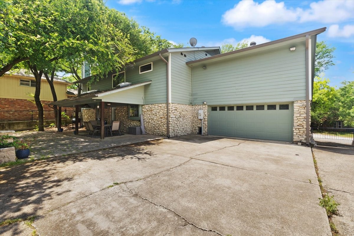 2123 Wilson Drive Arlington TX 76011