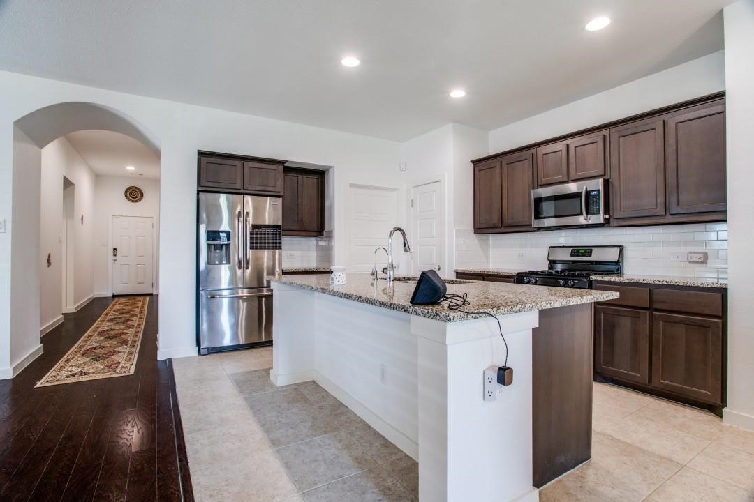 1905 Ranch Trail Road Aubrey TX 76227
