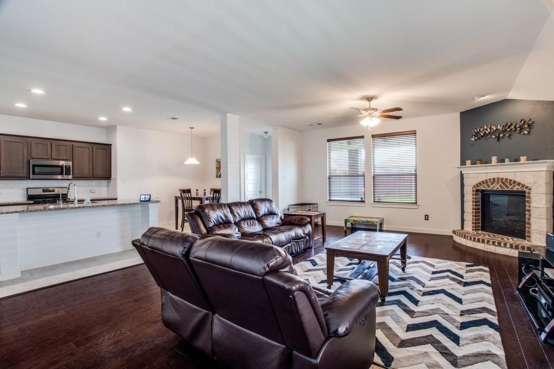 1905 Ranch Trail Road Aubrey TX 76227