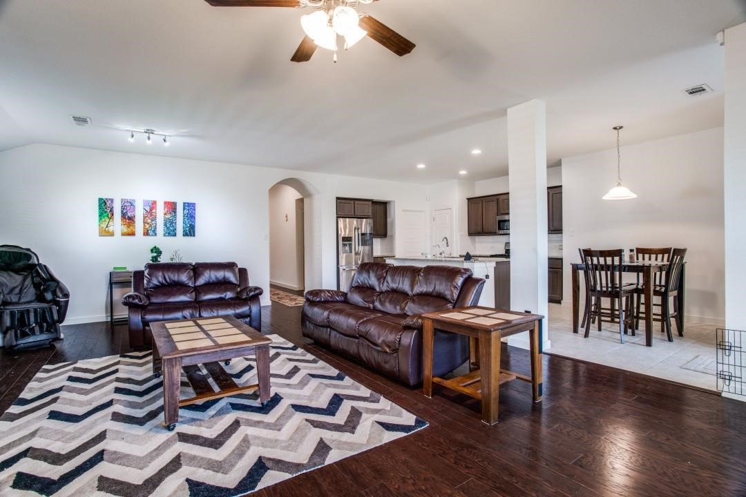 1905 Ranch Trail Road Aubrey TX 76227