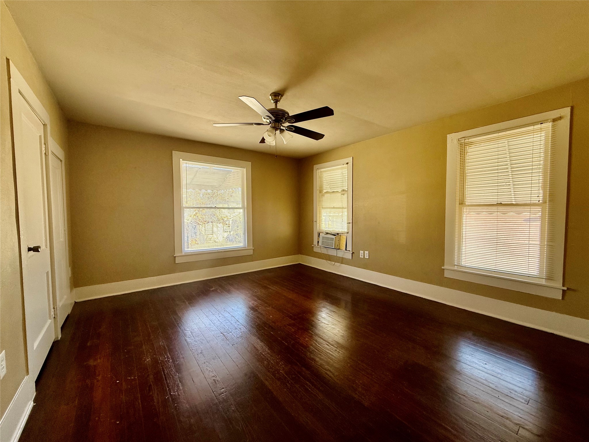 3100 Avenue G Fort Worth TX 76105