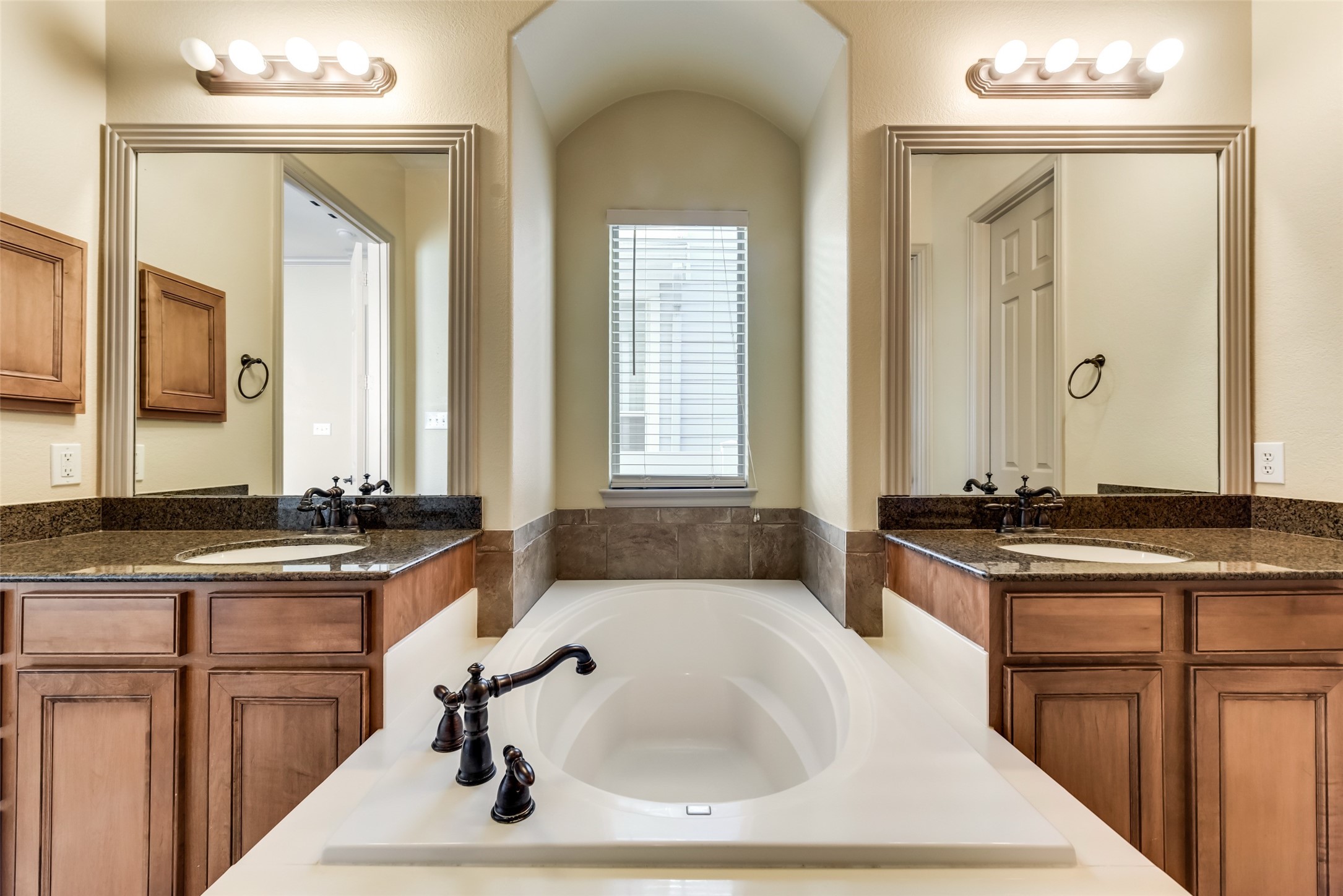 1152 Spanish Moss Drive Savannah TX 76227