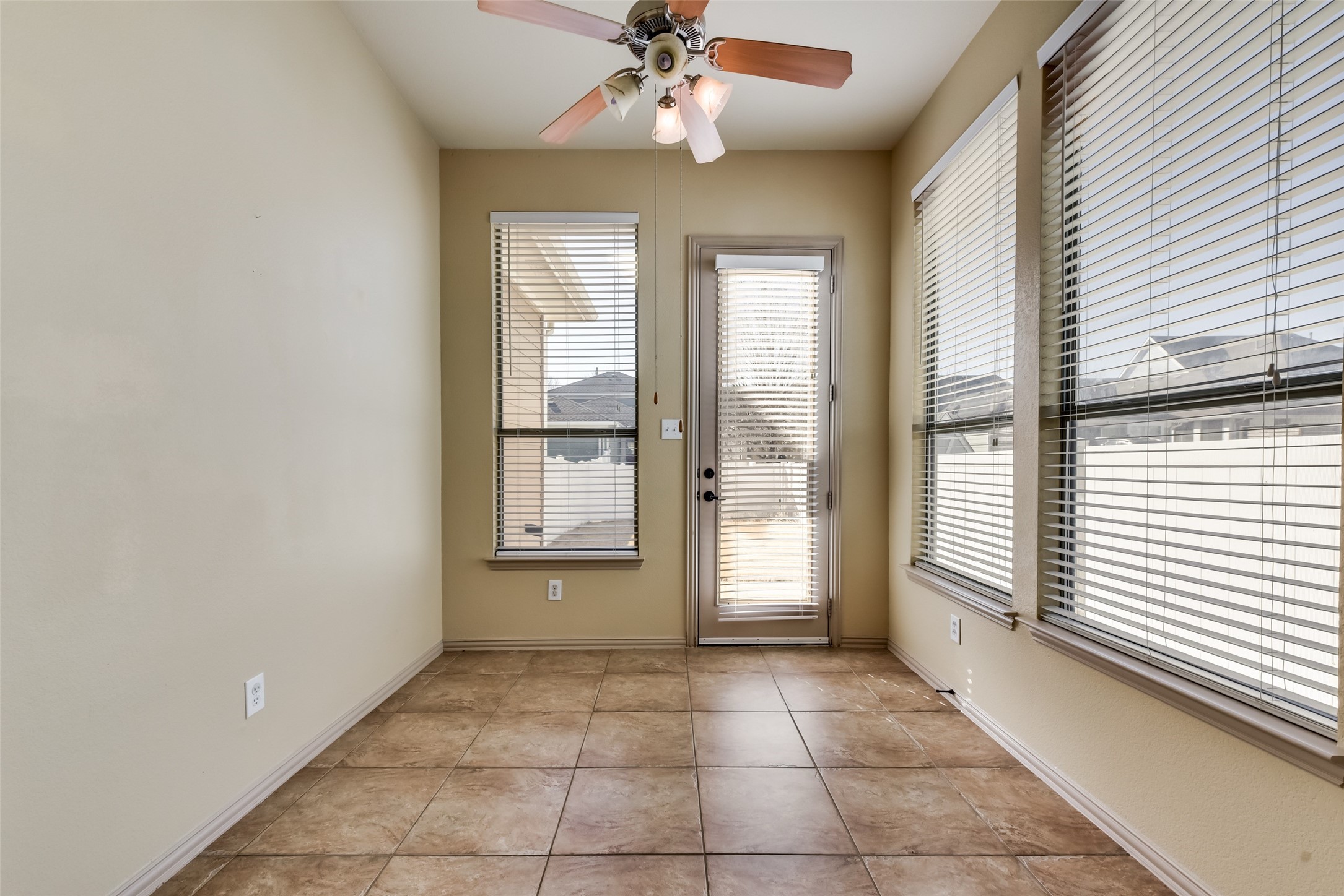 1152 Spanish Moss Drive Savannah TX 76227