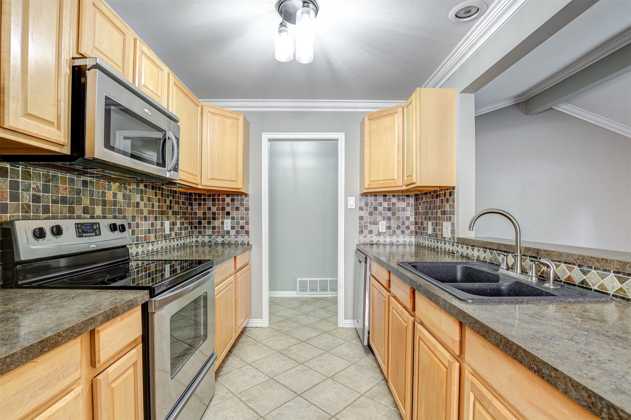 6540 Windrock Drive Watauga TX 76148