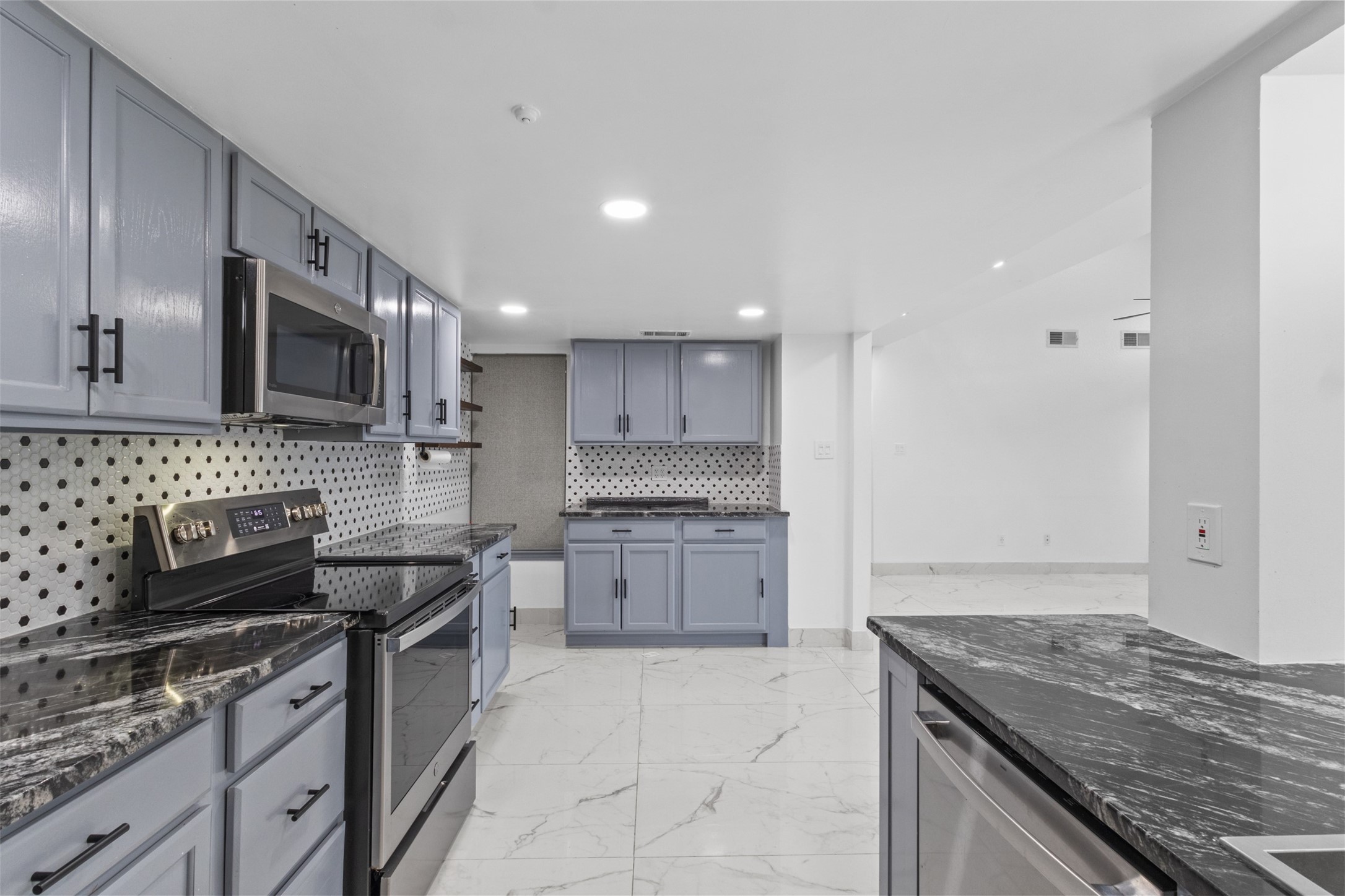 9428 Penny Lane Irving TX 75063