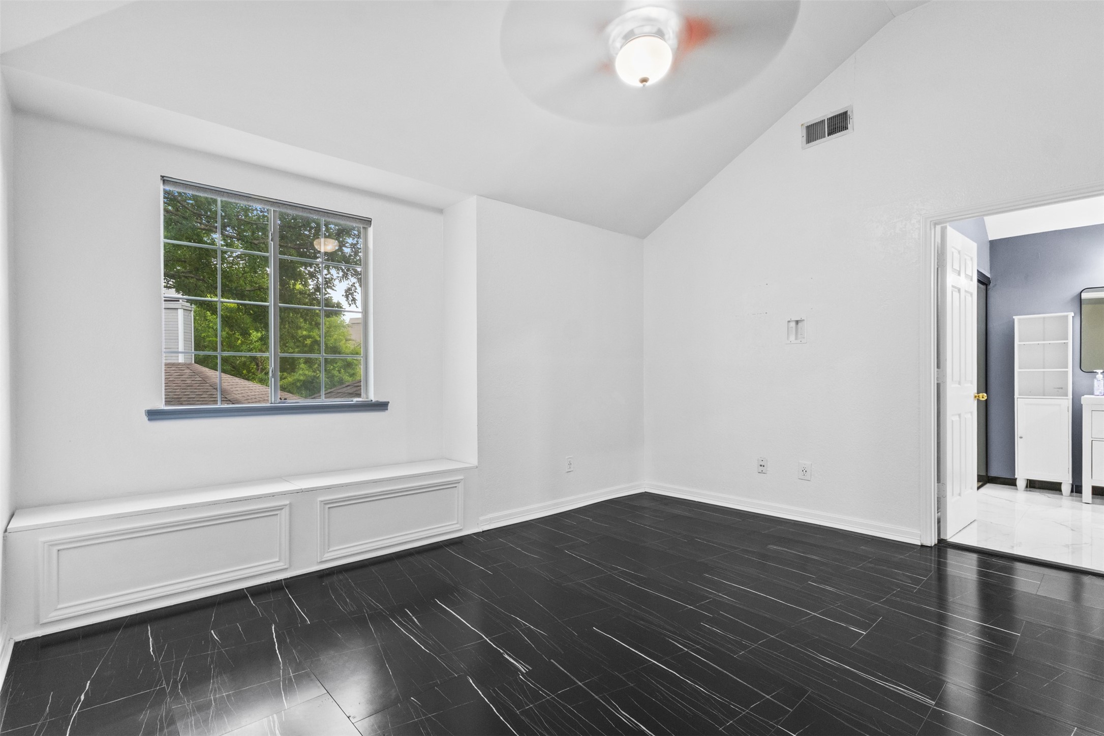 9428 Penny Lane Irving TX 75063