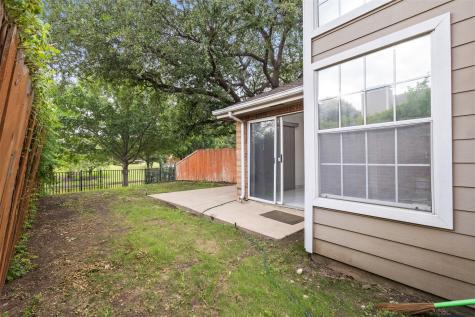 9428 Penny Lane Irving TX 75063