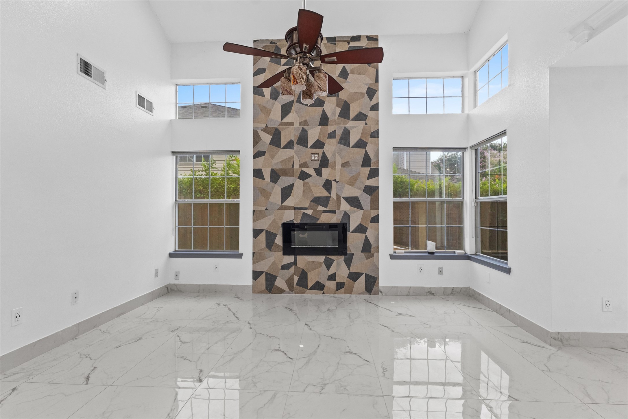 9428 Penny Lane Irving TX 75063