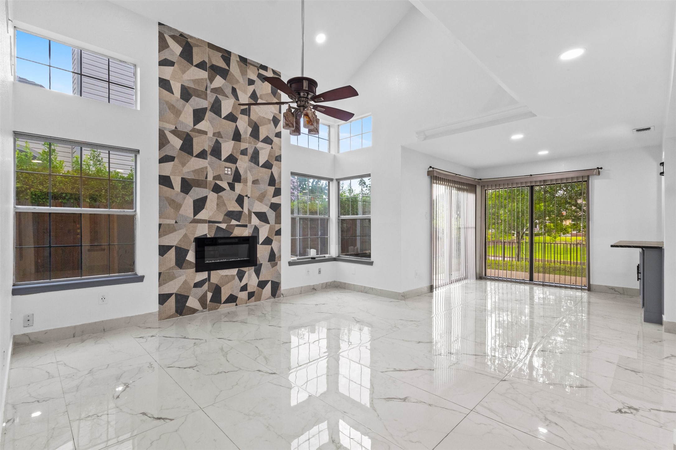 9428 Penny Lane Irving TX 75063