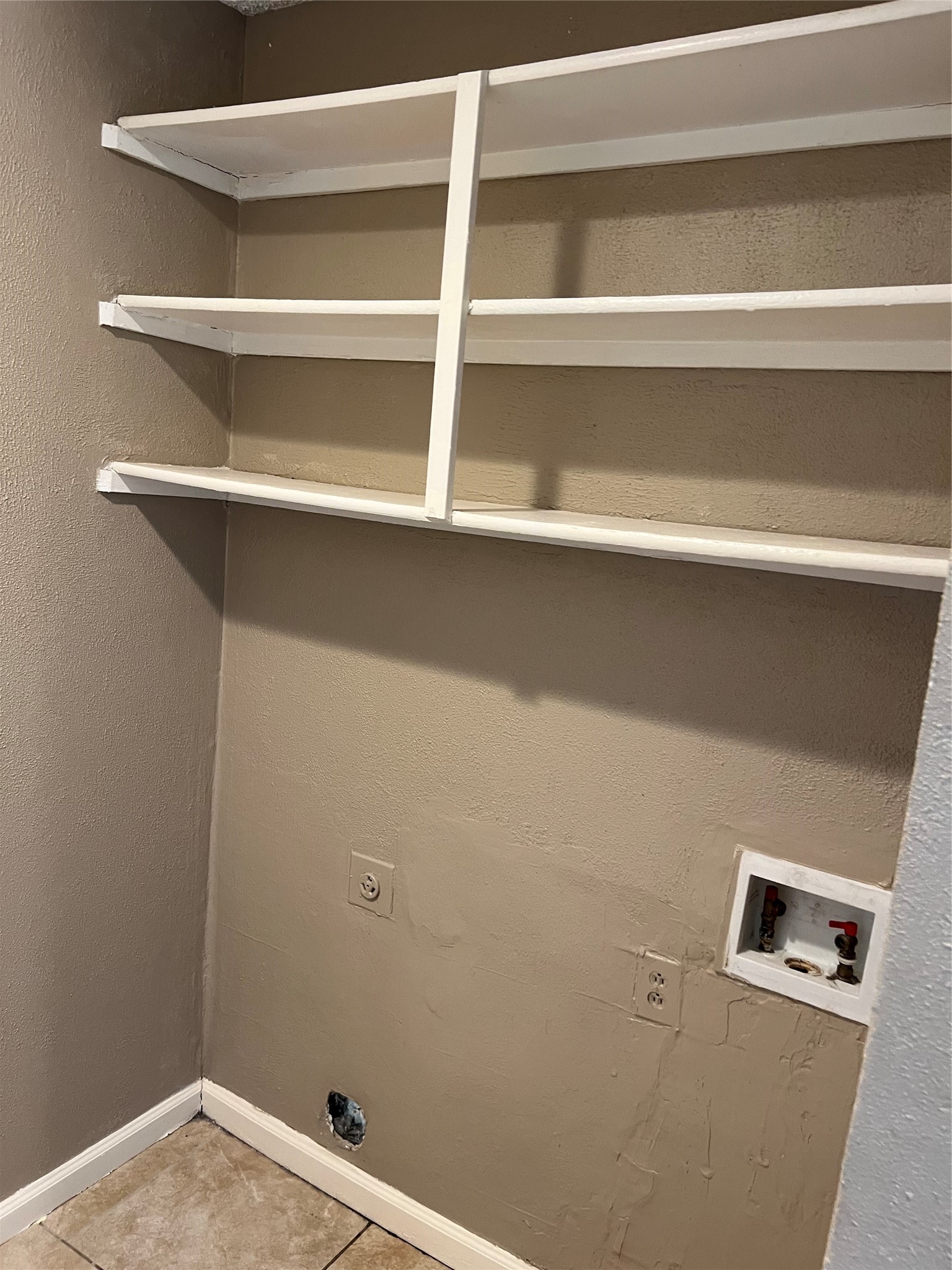1910 Whiteoak Drive Garland TX 75040