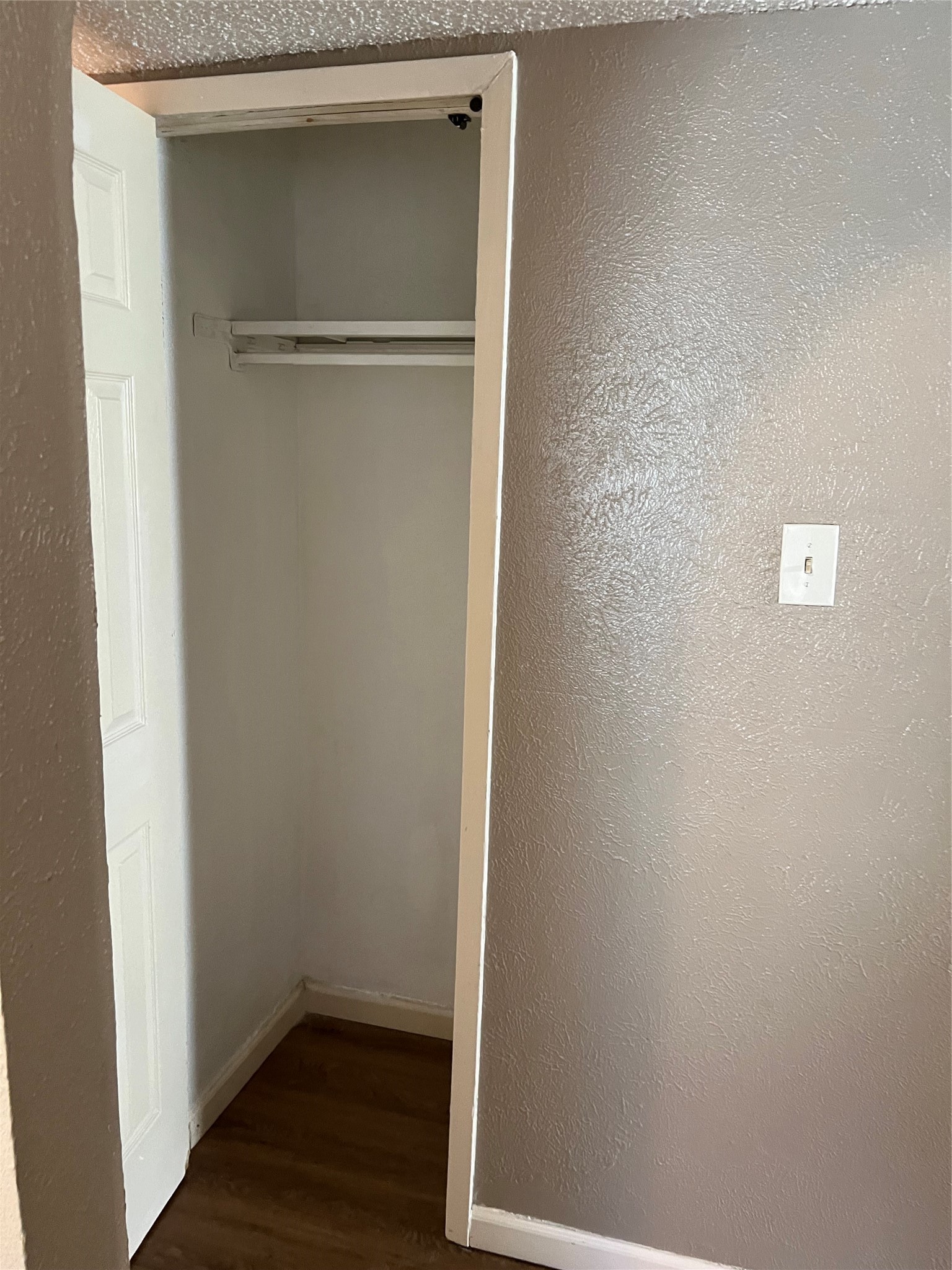 1910 Whiteoak Drive Garland TX 75040