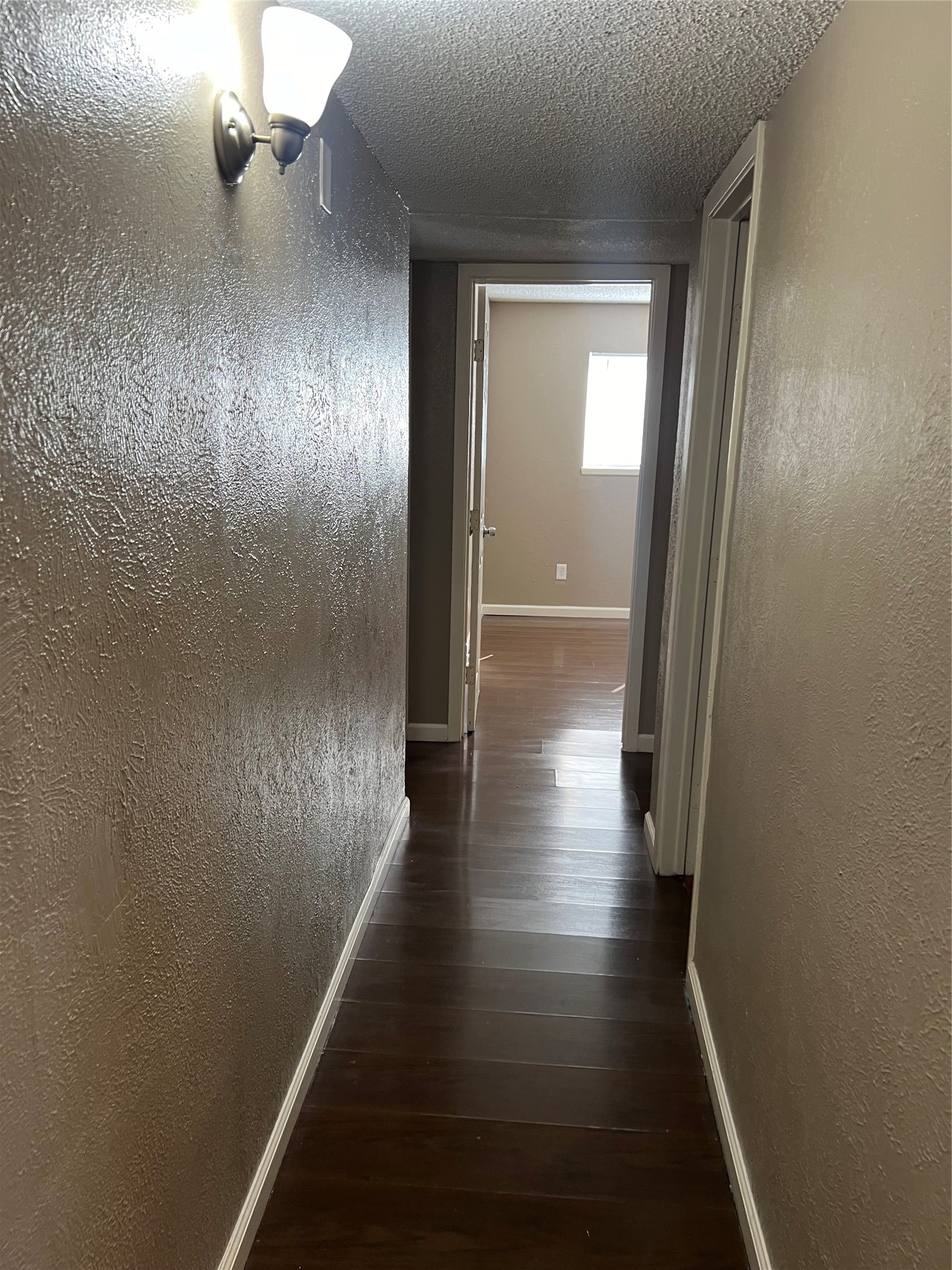 1910 Whiteoak Drive Garland TX 75040