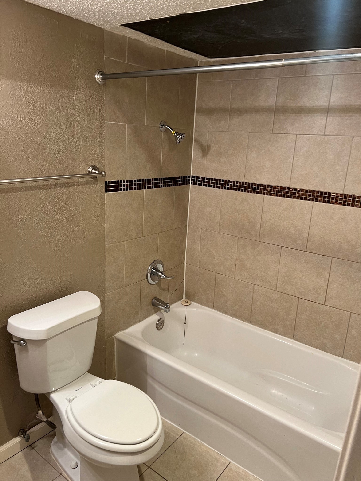 1910 Whiteoak Drive Garland TX 75040