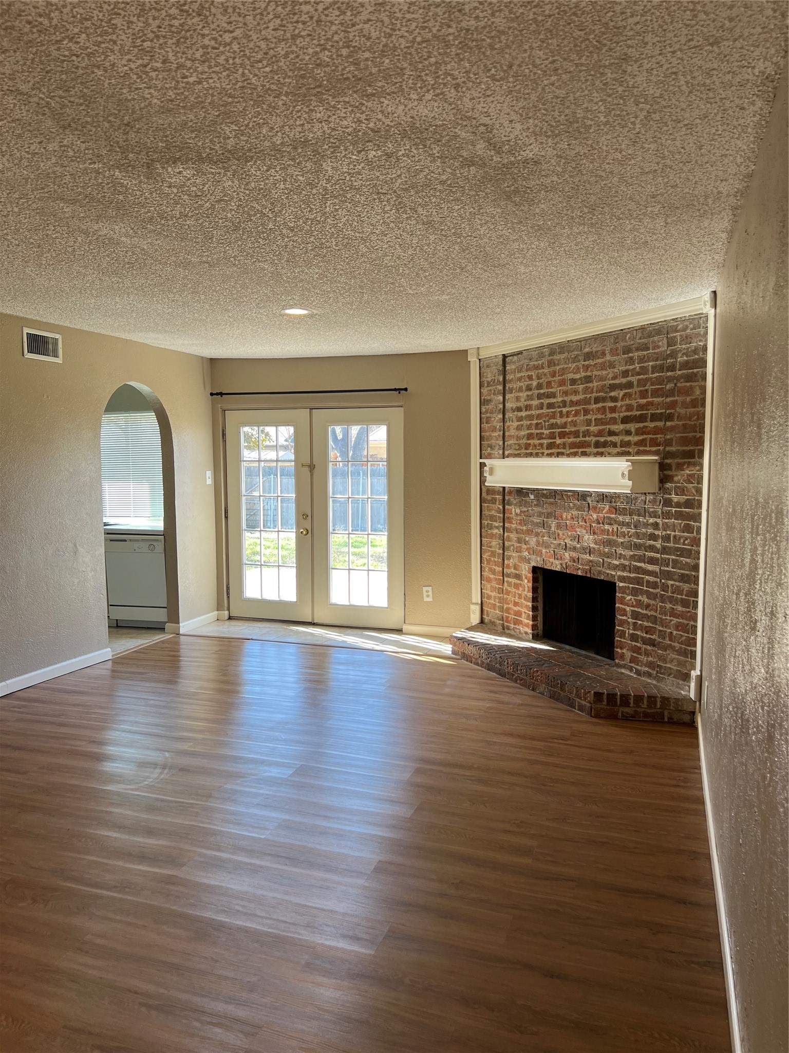 1910 Whiteoak Drive Garland TX 75040