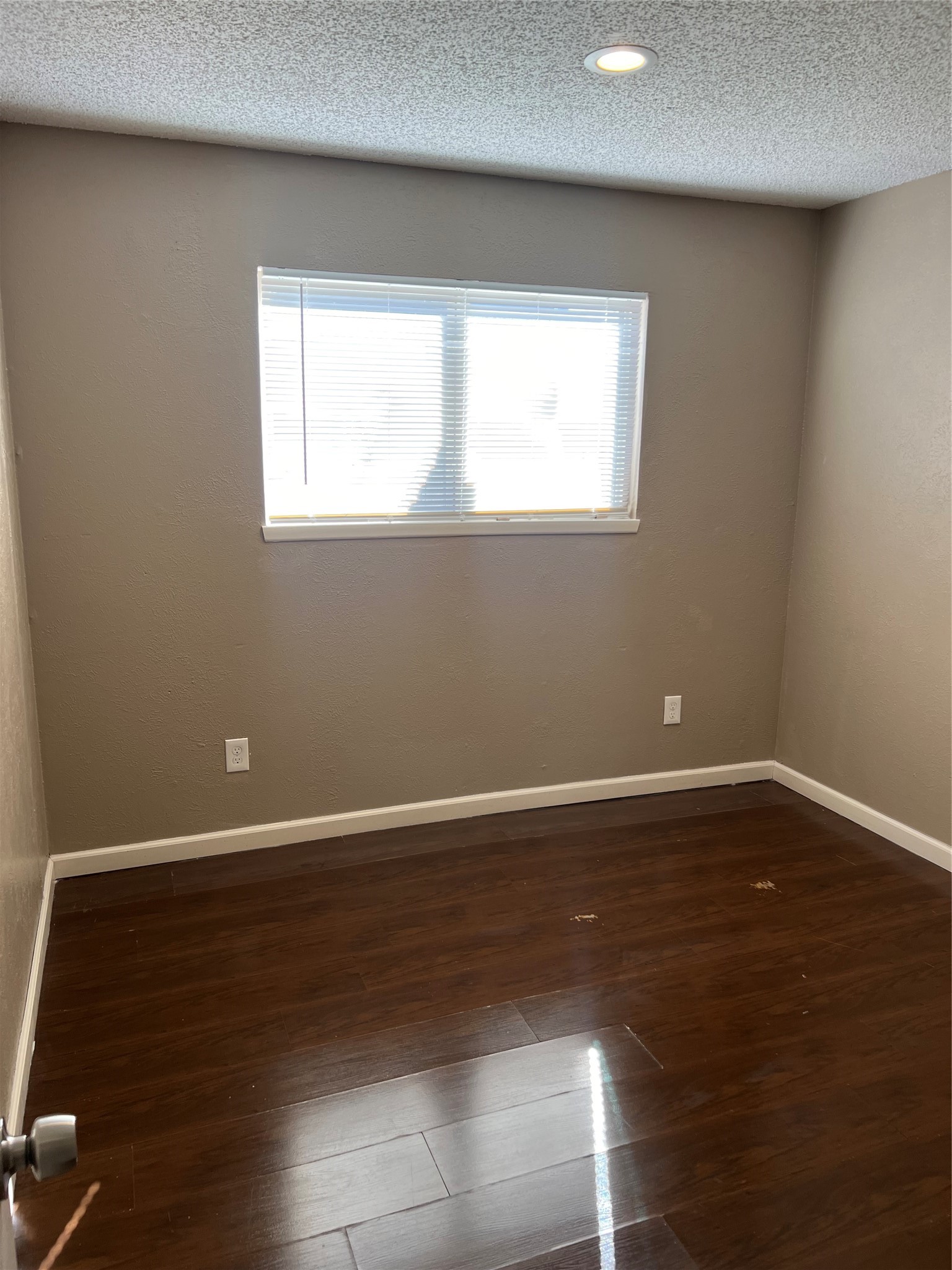 1910 Whiteoak Drive Garland TX 75040