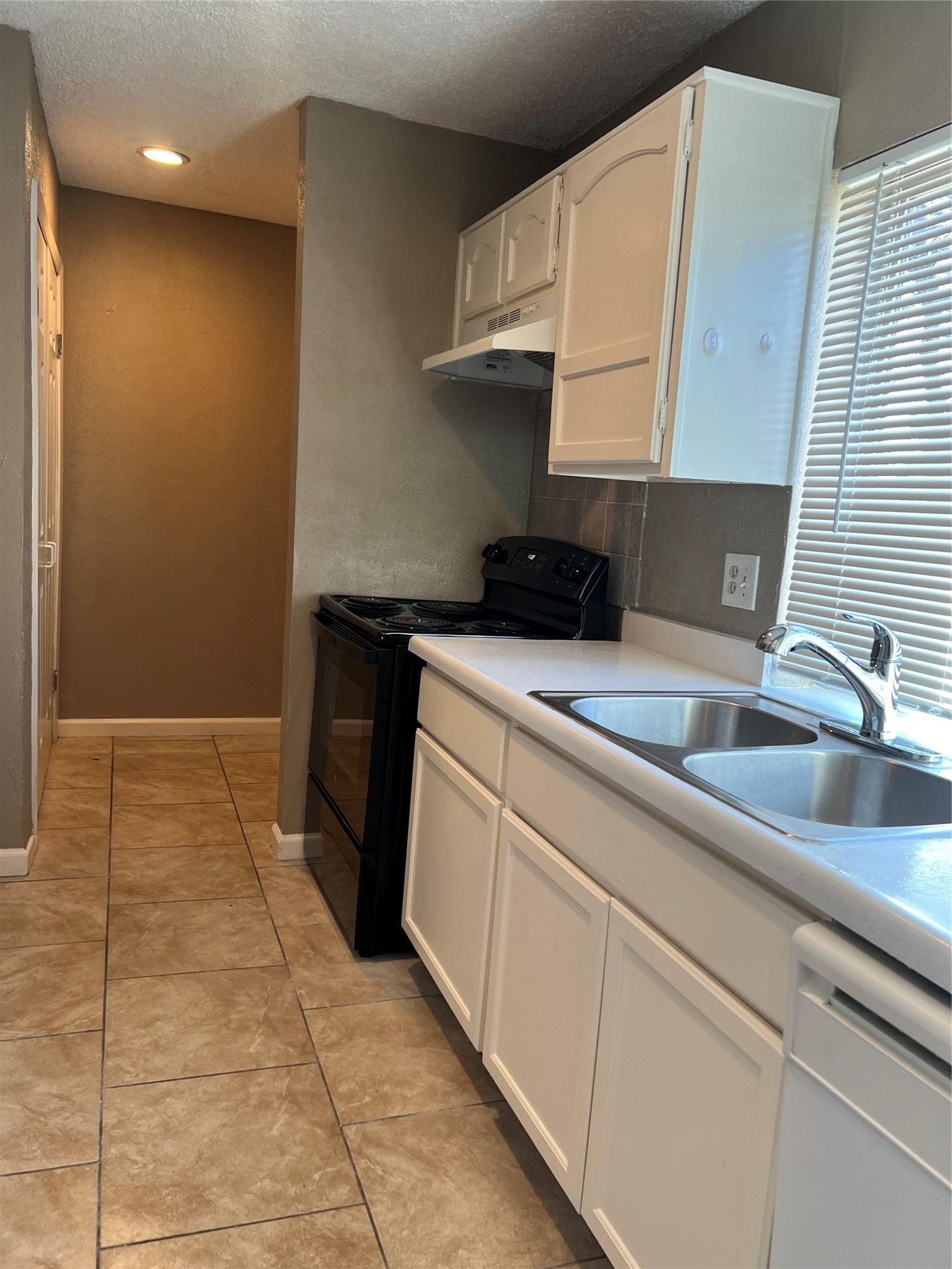 1910 Whiteoak Drive Garland TX 75040