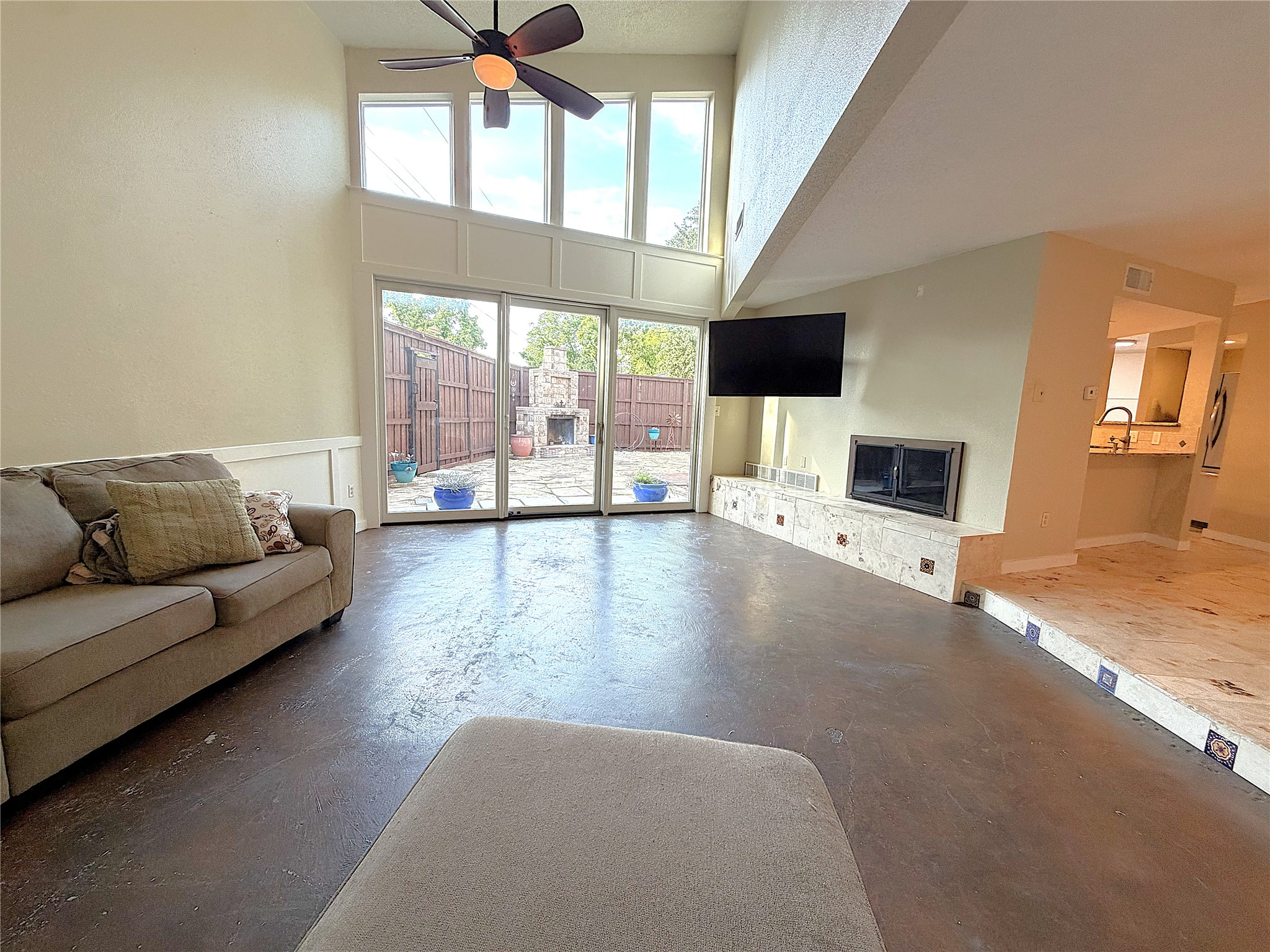 1725 Ashland Avenue Fort Worth TX 76107
