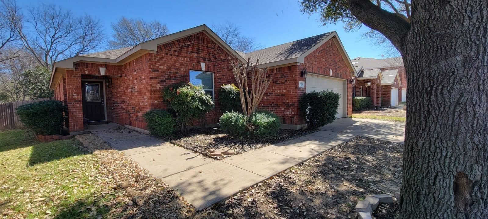 704 International Drive Euless TX 76039
