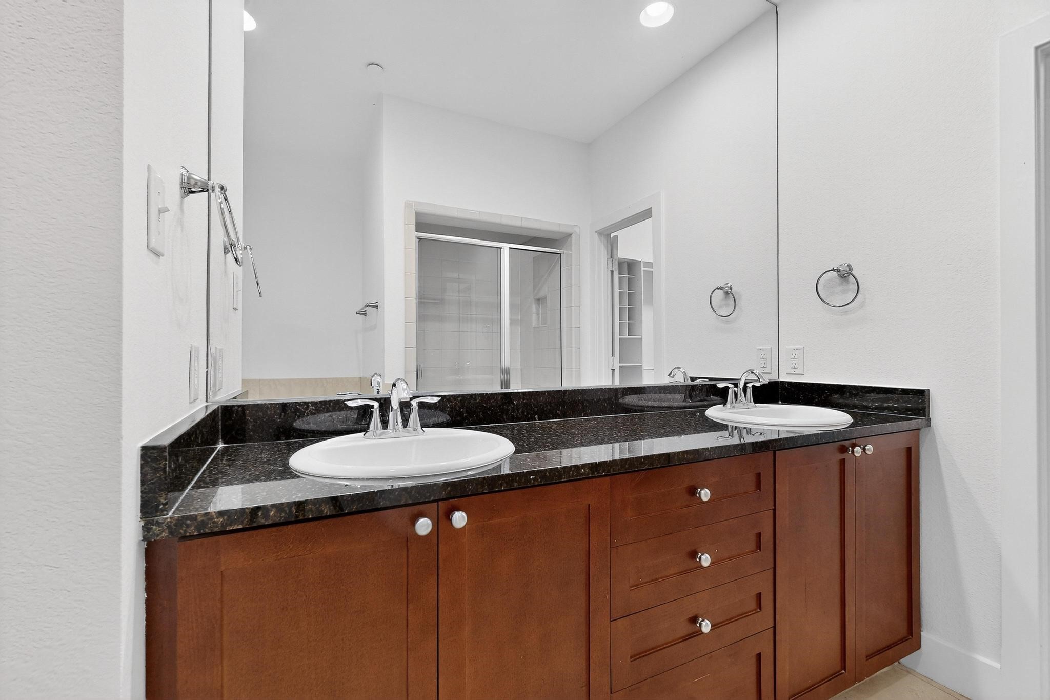 4211 Rawlins Street Dallas TX 75219