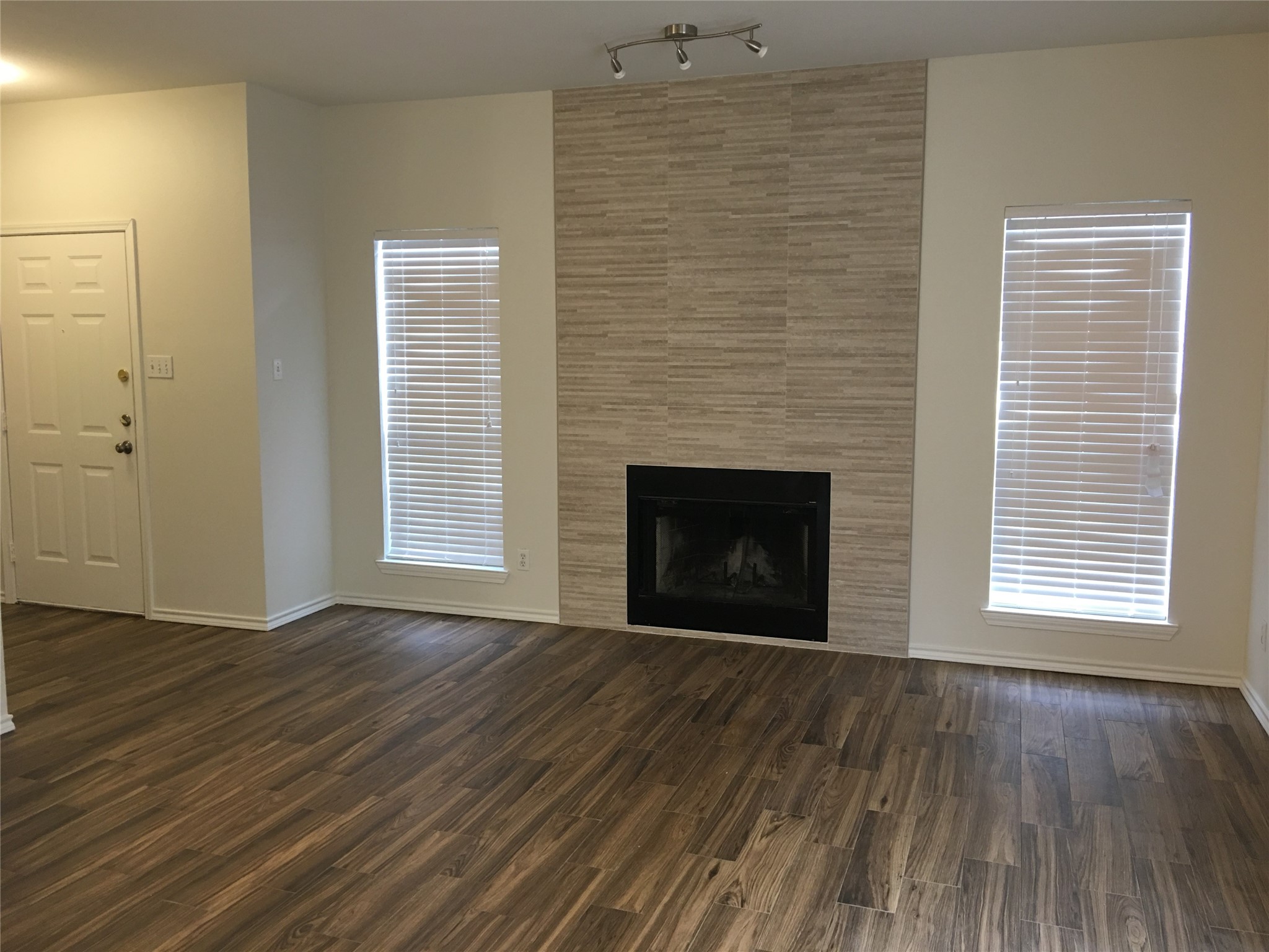 2825 Reagan Street Dallas TX 75219