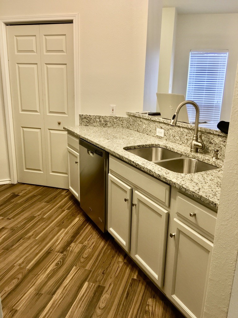 2825 Reagan Street Dallas TX 75219