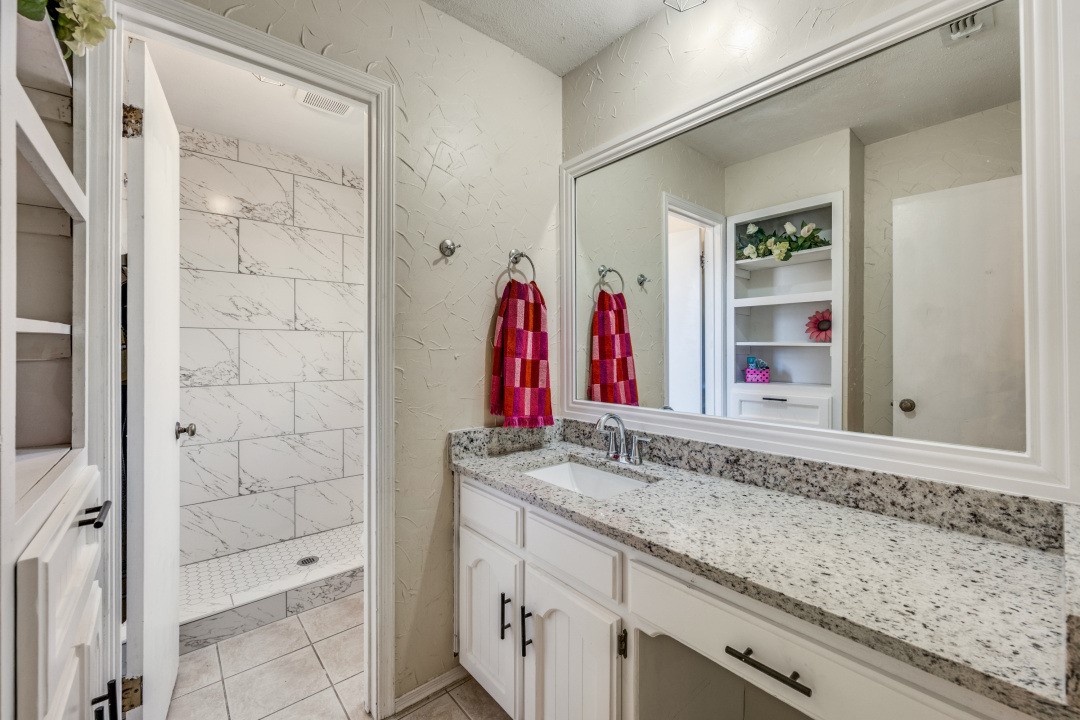 6917 Bennington Drive Watauga TX 76148