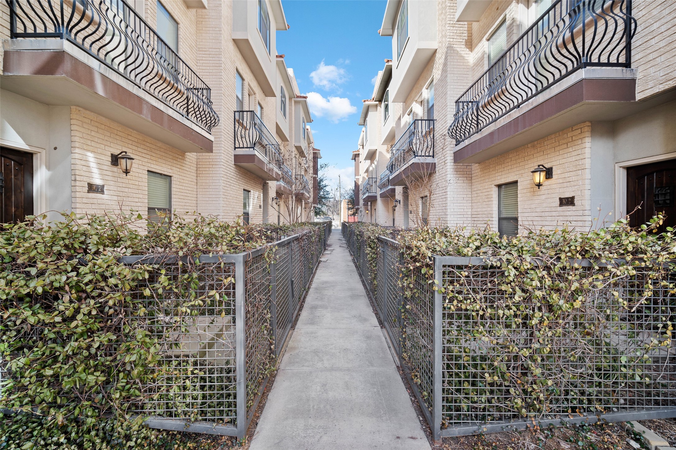 3142 Ross Avenue Dallas TX 75204