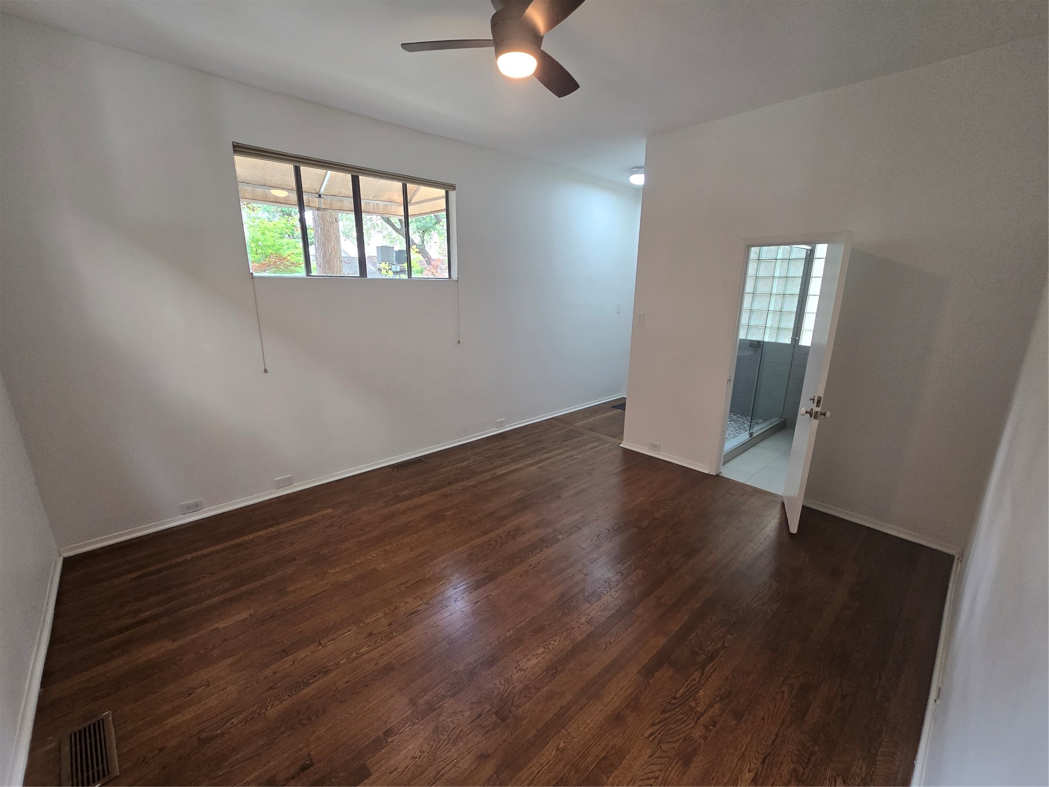 6434 Southpoint Drive Dallas TX 75248