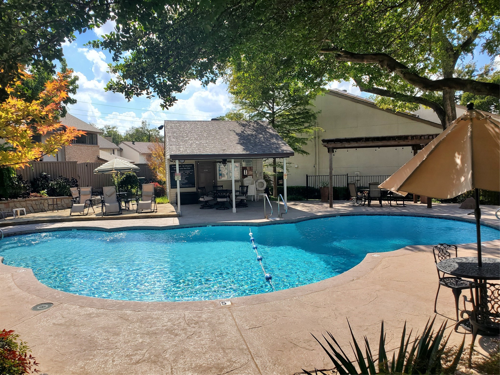6434 Southpoint Drive Dallas TX 75248
