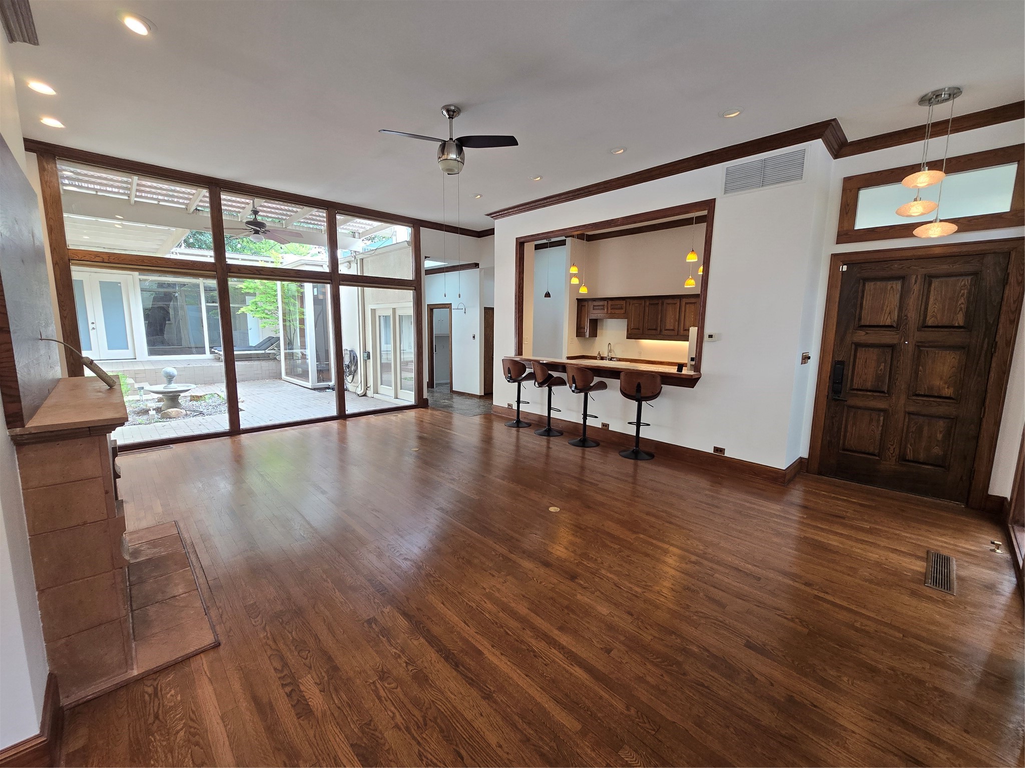 6434 Southpoint Drive Dallas TX 75248