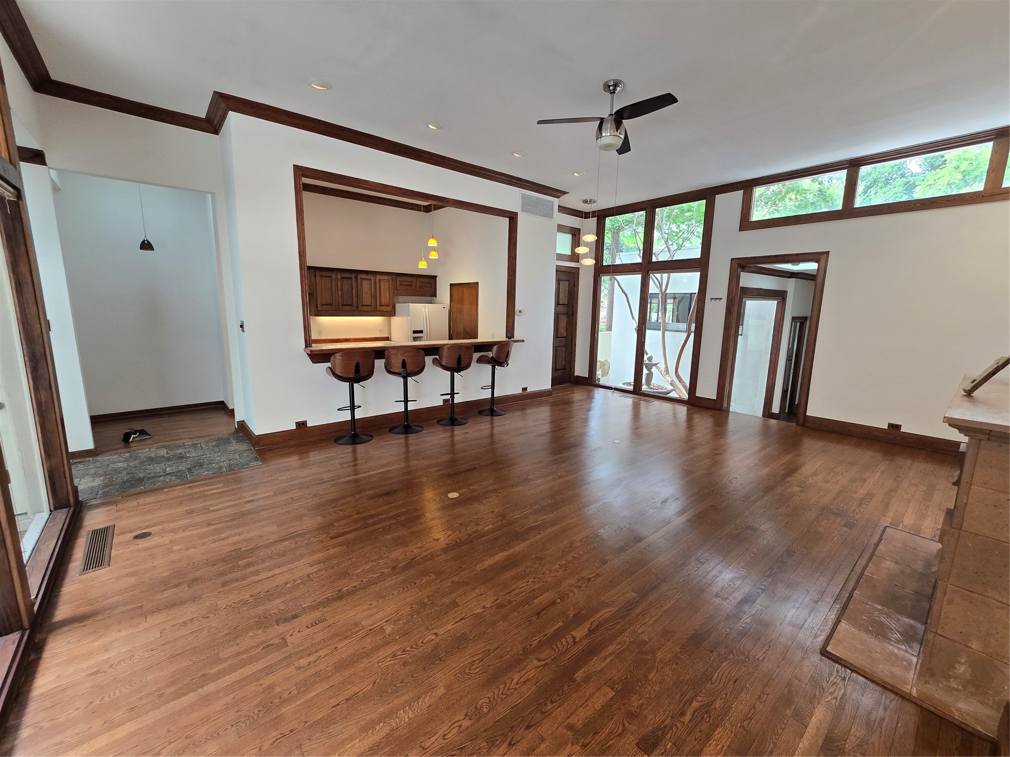 6434 Southpoint Drive Dallas TX 75248