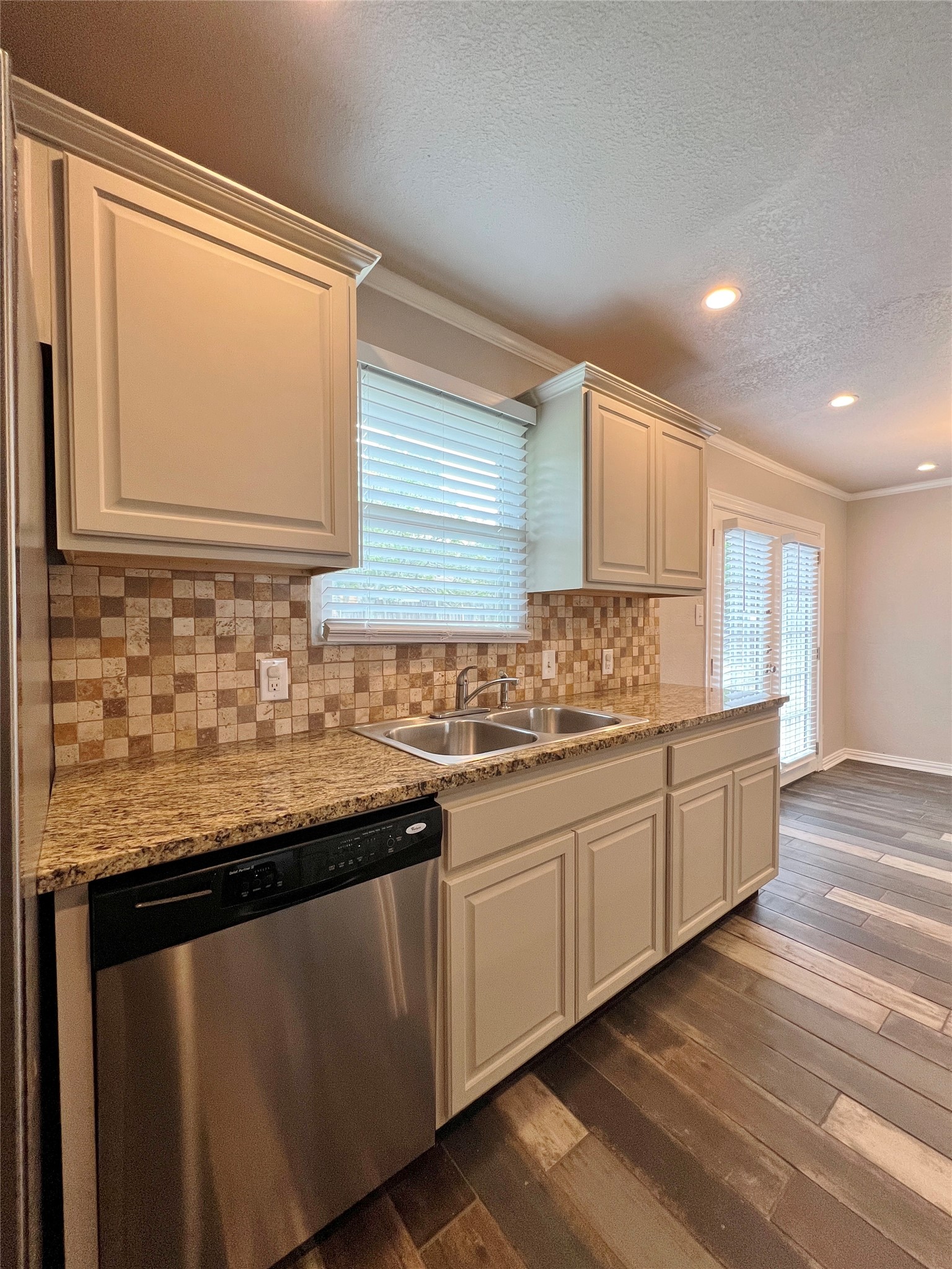 1617 Edge Hill Road Benbrook TX 76126