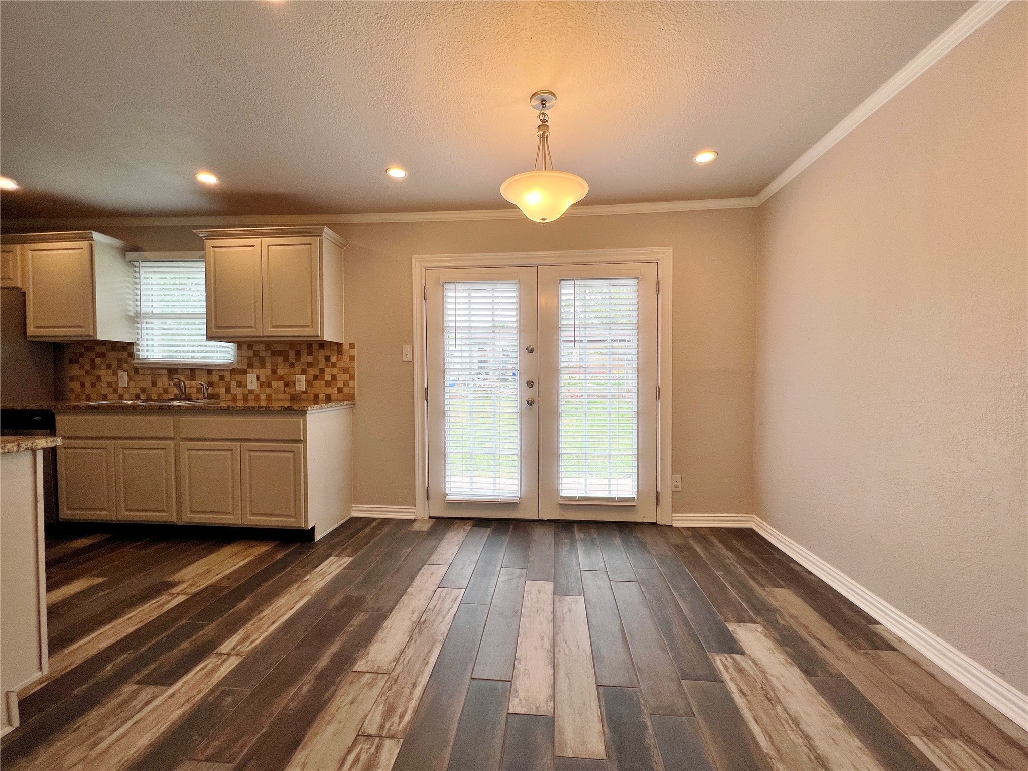 1617 Edge Hill Road Benbrook TX 76126
