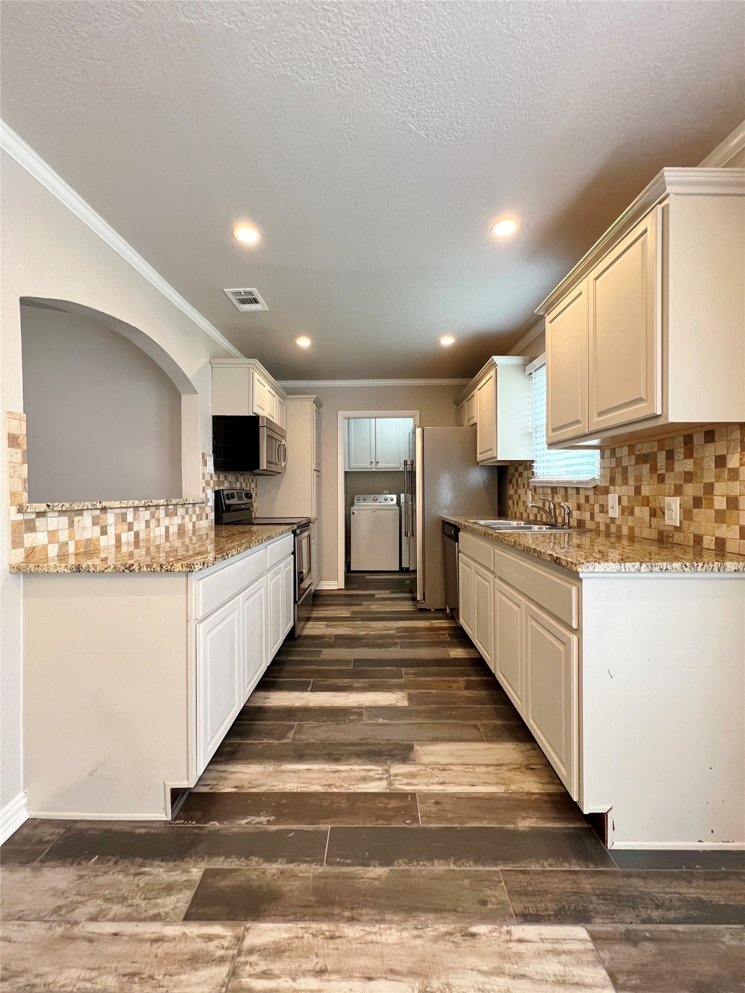 1617 Edge Hill Road Benbrook TX 76126