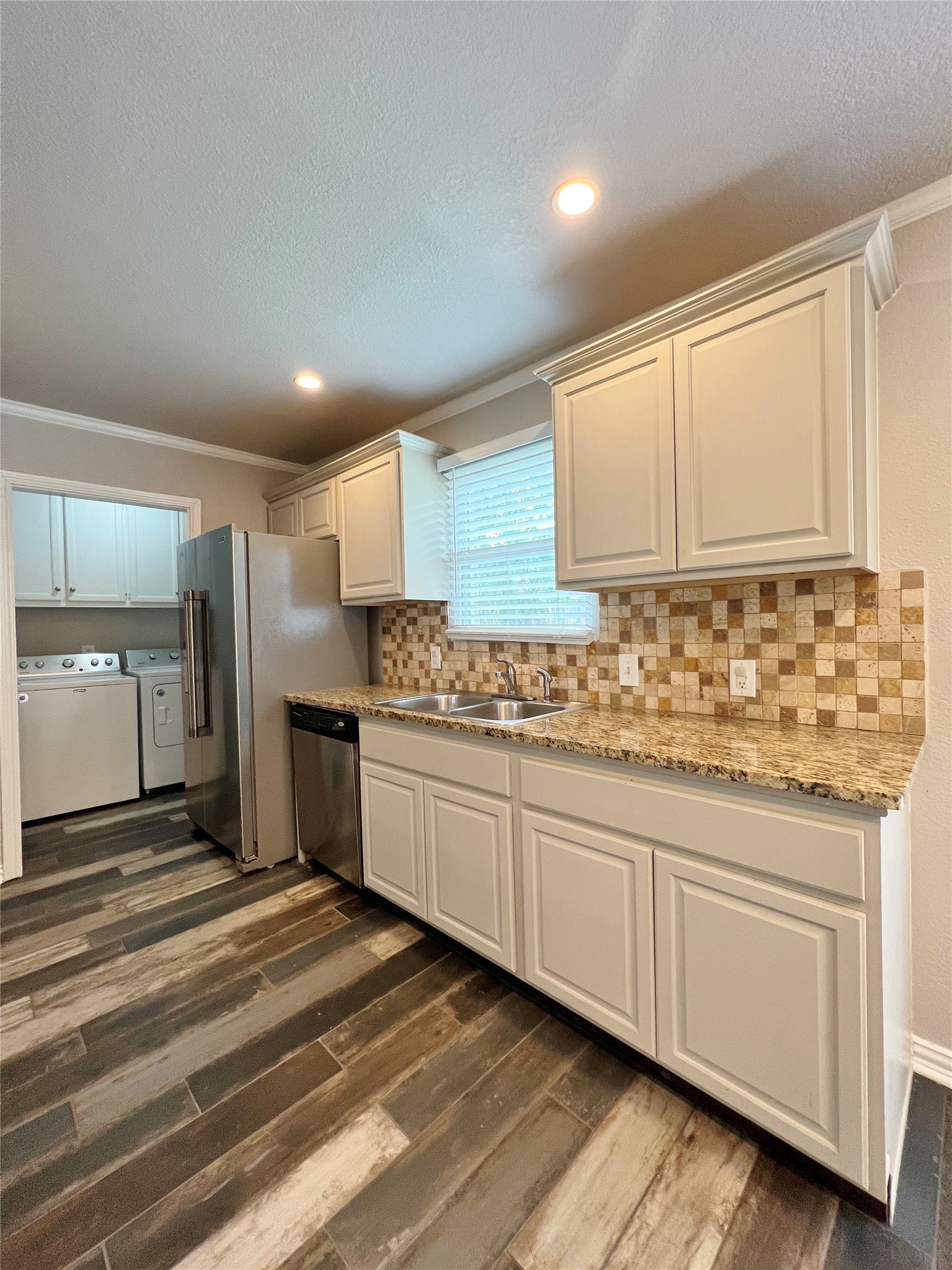1617 Edge Hill Road Benbrook TX 76126